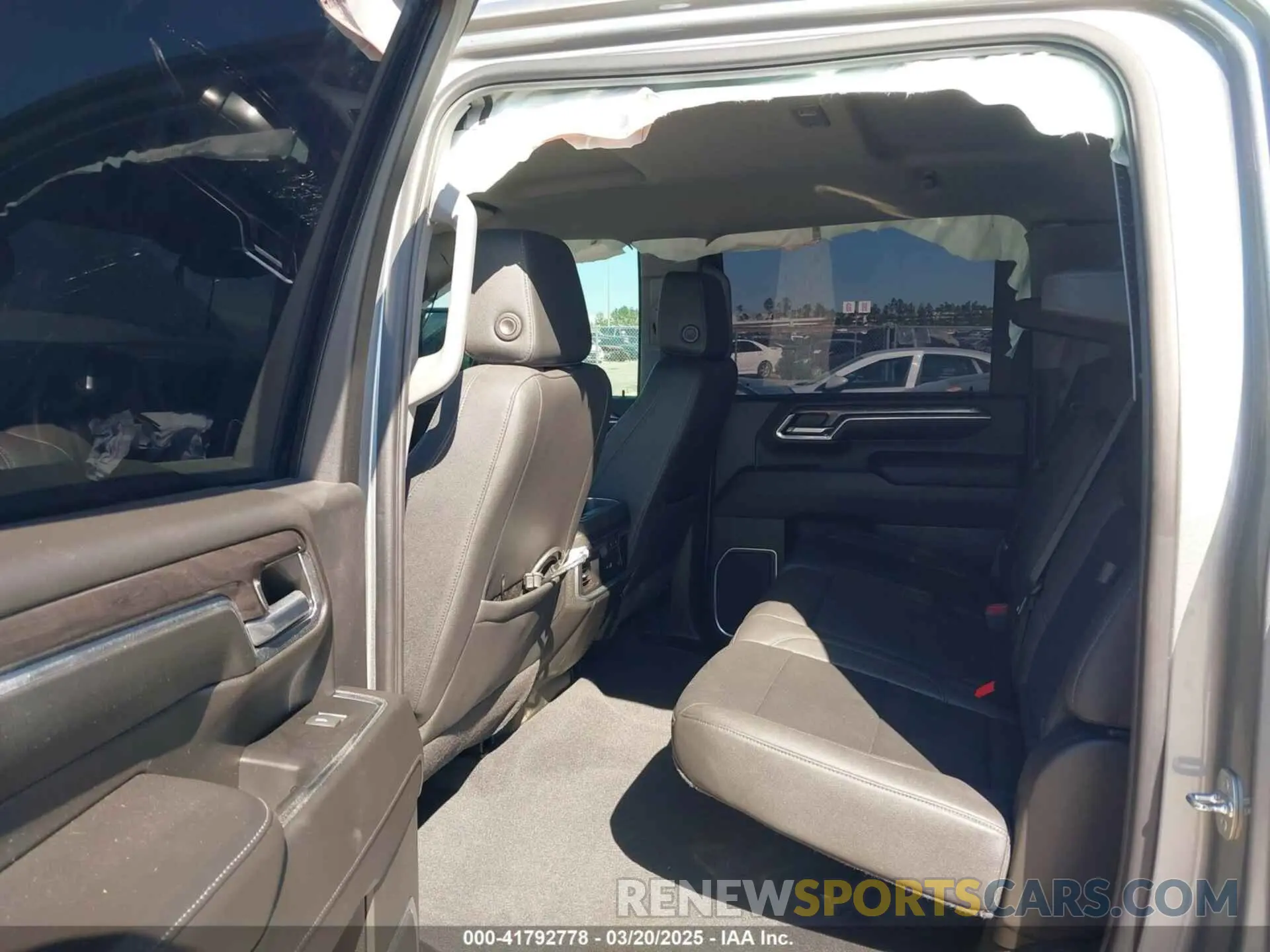 7 fotografías del automóvil dañado 2GC4YPEY5R1107368 CHEVROLET SILVERADO 2500HD 2024