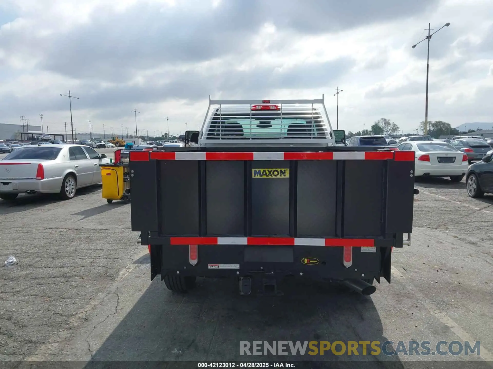 17 fotografías del automóvil dañado 1GC0ALE71SF210790 CHEVROLET SILVERADO 2500HD 2025