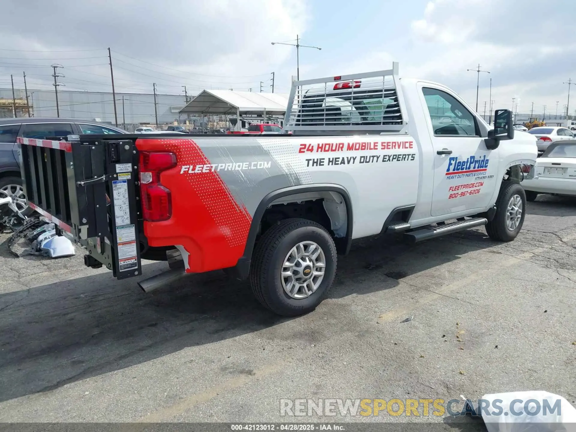 4 fotografías del automóvil dañado 1GC0ALE71SF210790 CHEVROLET SILVERADO 2500HD 2025