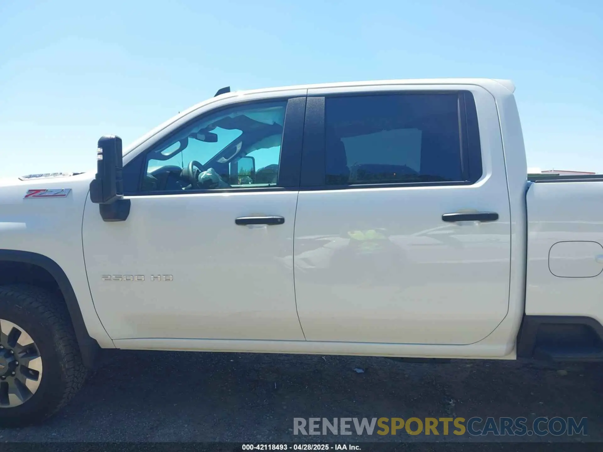 17 fotografías del automóvil dañado 1GC4KME79SF145305 CHEVROLET SILVERADO 2500HD 2025