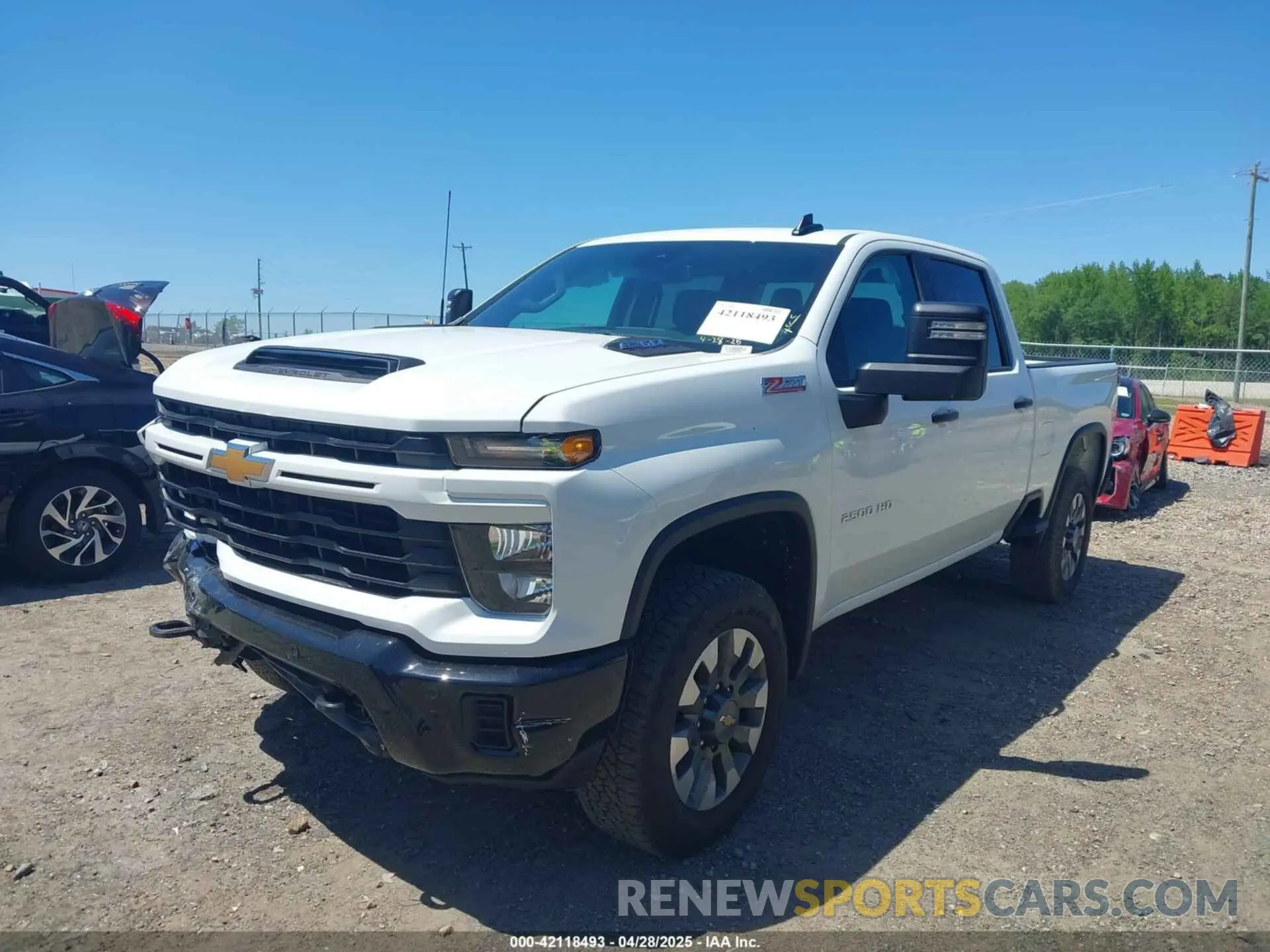 2 fotografías del automóvil dañado 1GC4KME79SF145305 CHEVROLET SILVERADO 2500HD 2025