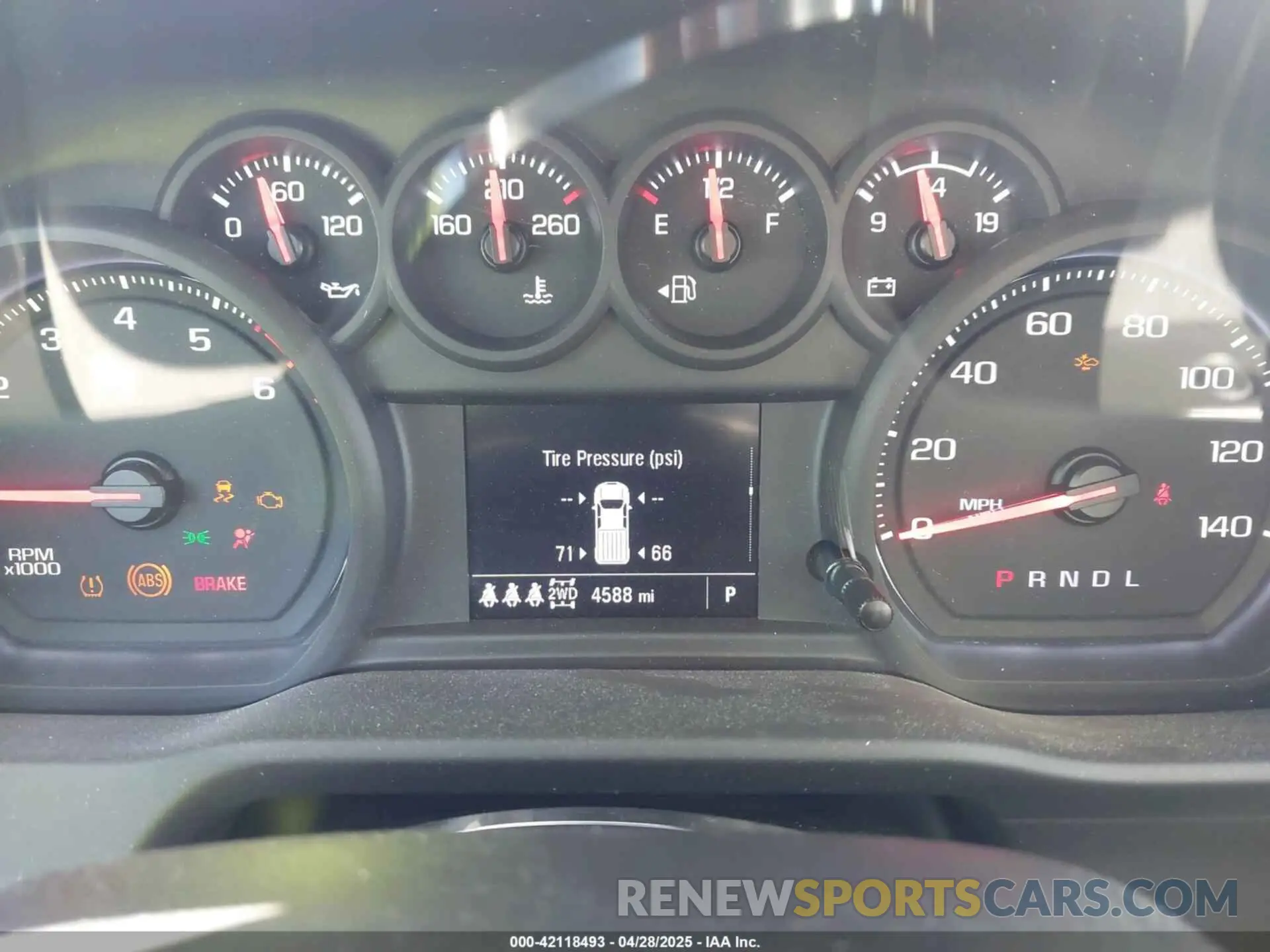5 fotografías del automóvil dañado 1GC4KME79SF145305 CHEVROLET SILVERADO 2500HD 2025