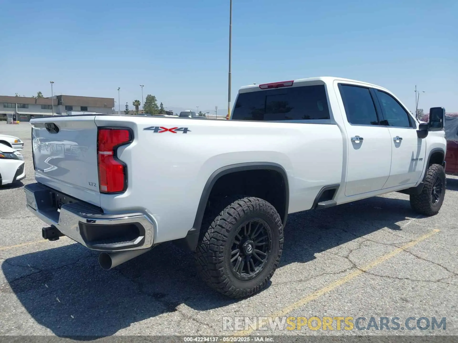 4 fotografías del automóvil dañado 1GC4KPEY7SF148925 CHEVROLET SILVERADO 2500HD 2025