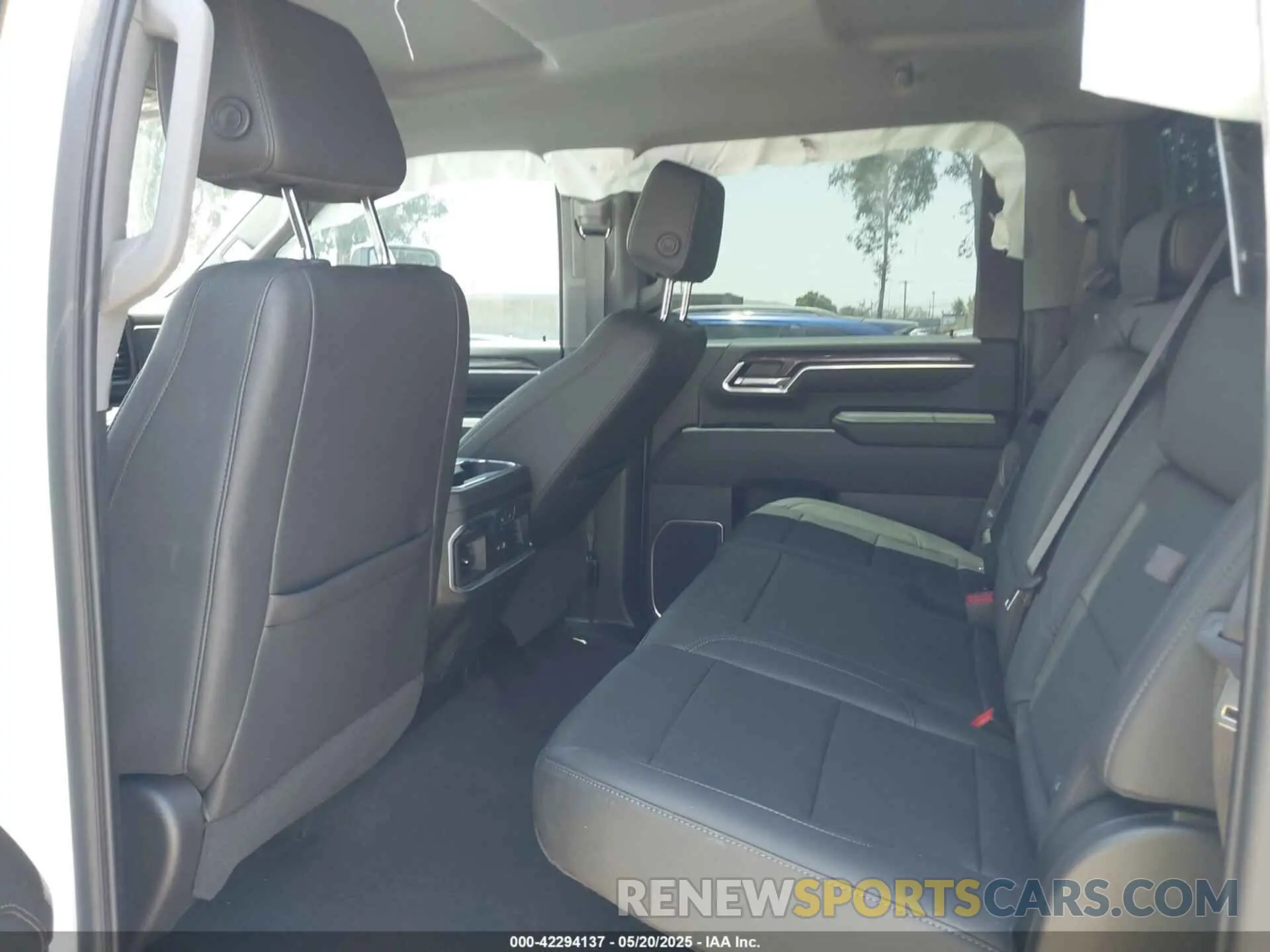 6 fotografías del automóvil dañado 1GC4KPEY7SF148925 CHEVROLET SILVERADO 2500HD 2025