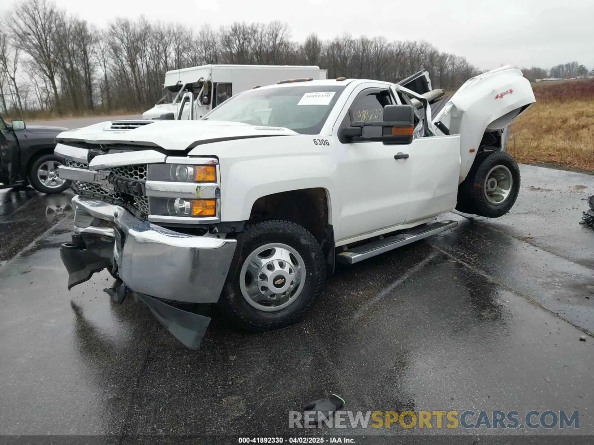 2 fotografías del automóvil dañado 1GC4KVCY7KF116306 CHEVROLET SILVERADO 3500HD 2019