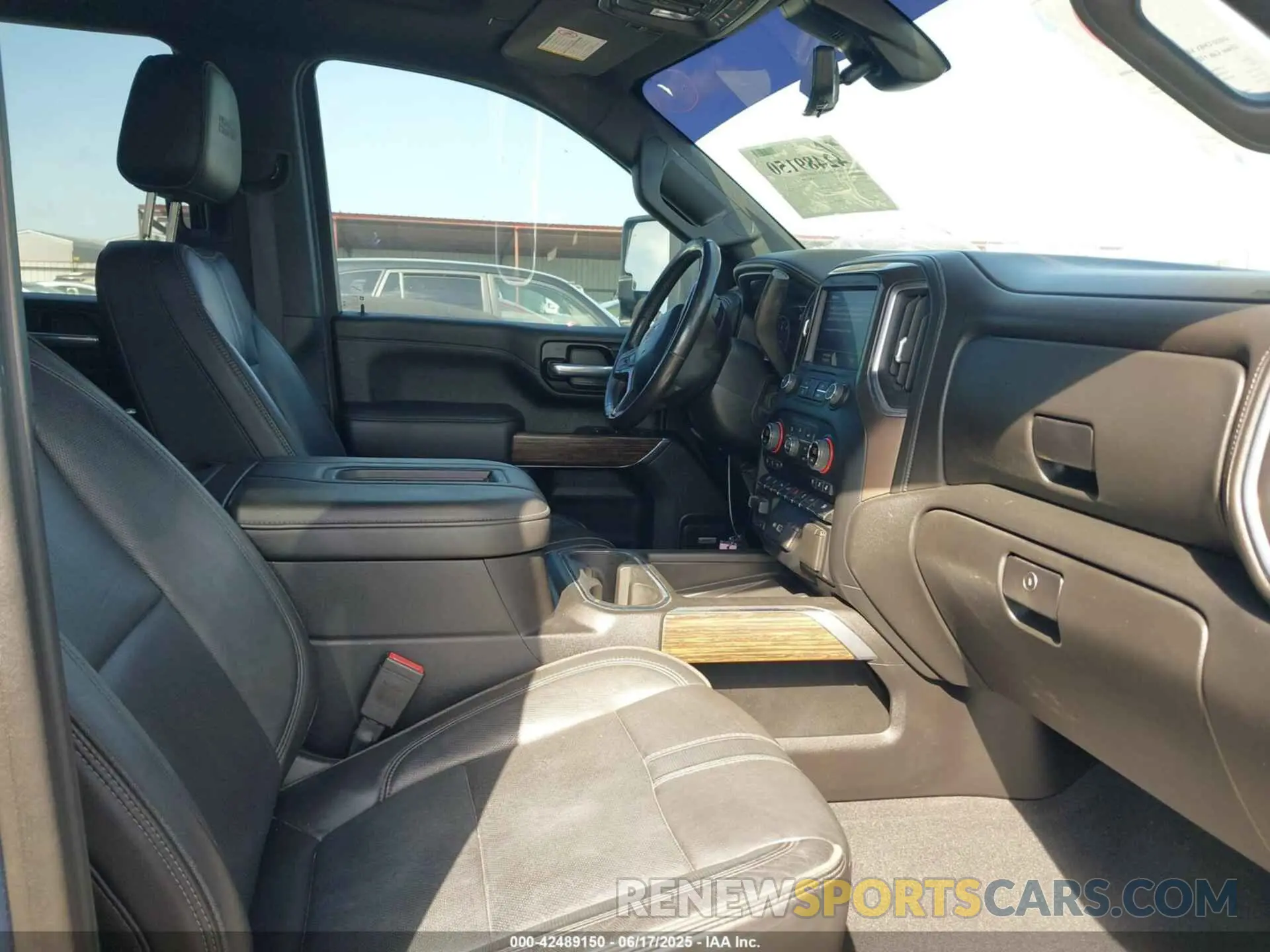 6 fotografías del automóvil dañado 1GC4YVEY9LF213150 CHEVROLET SILVERADO 3500HD 2020