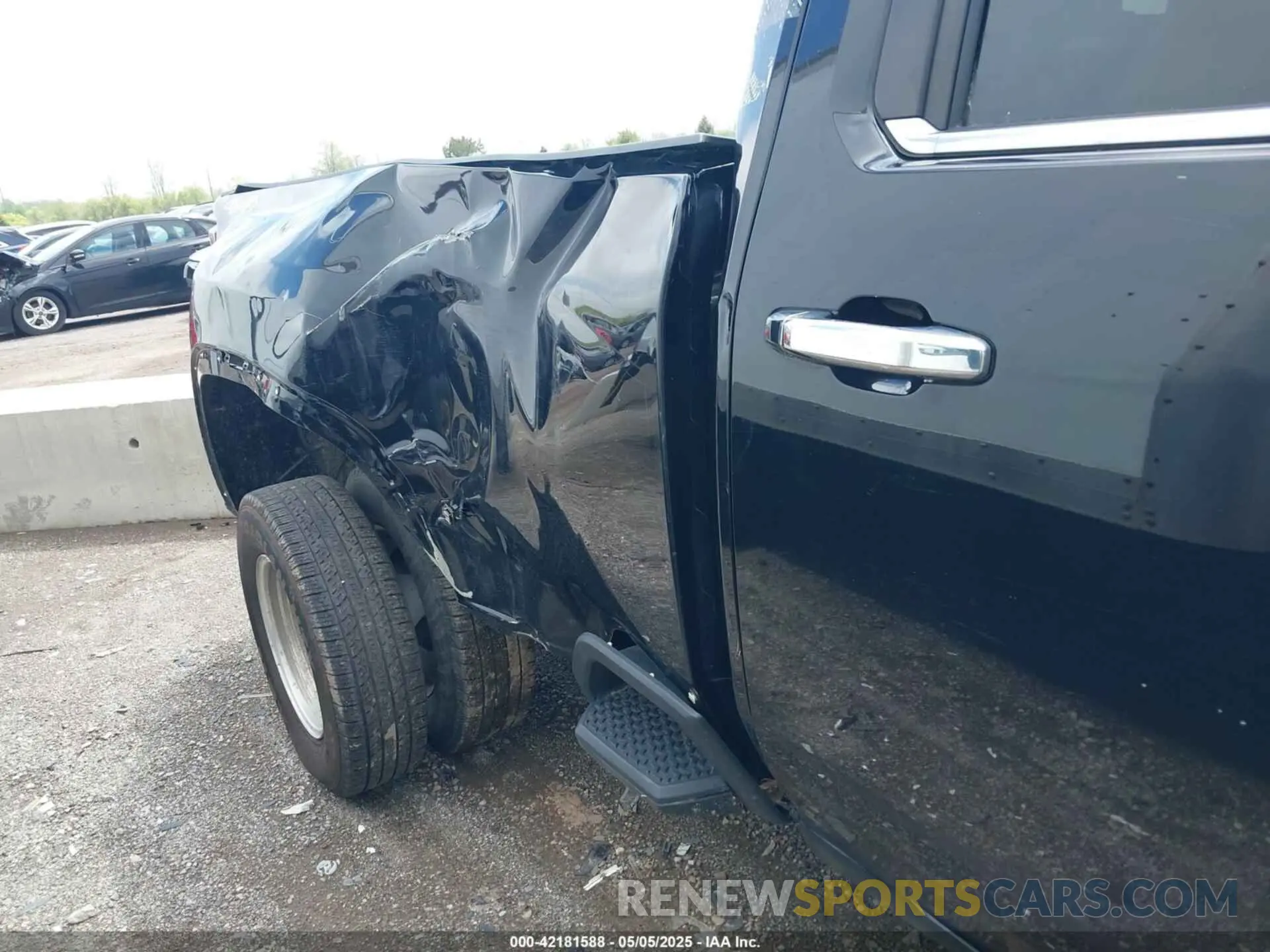 11 fotografías del automóvil dañado 1GC4YUEY2MF262296 CHEVROLET SILVERADO 3500HD 2021