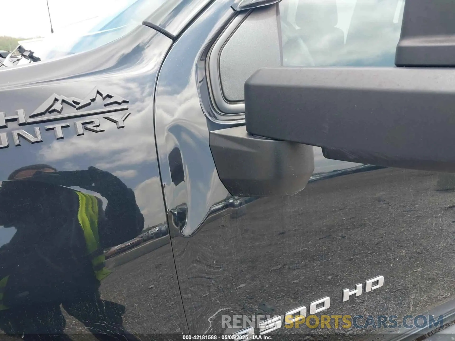 19 fotografías del automóvil dañado 1GC4YUEY2MF262296 CHEVROLET SILVERADO 3500HD 2021