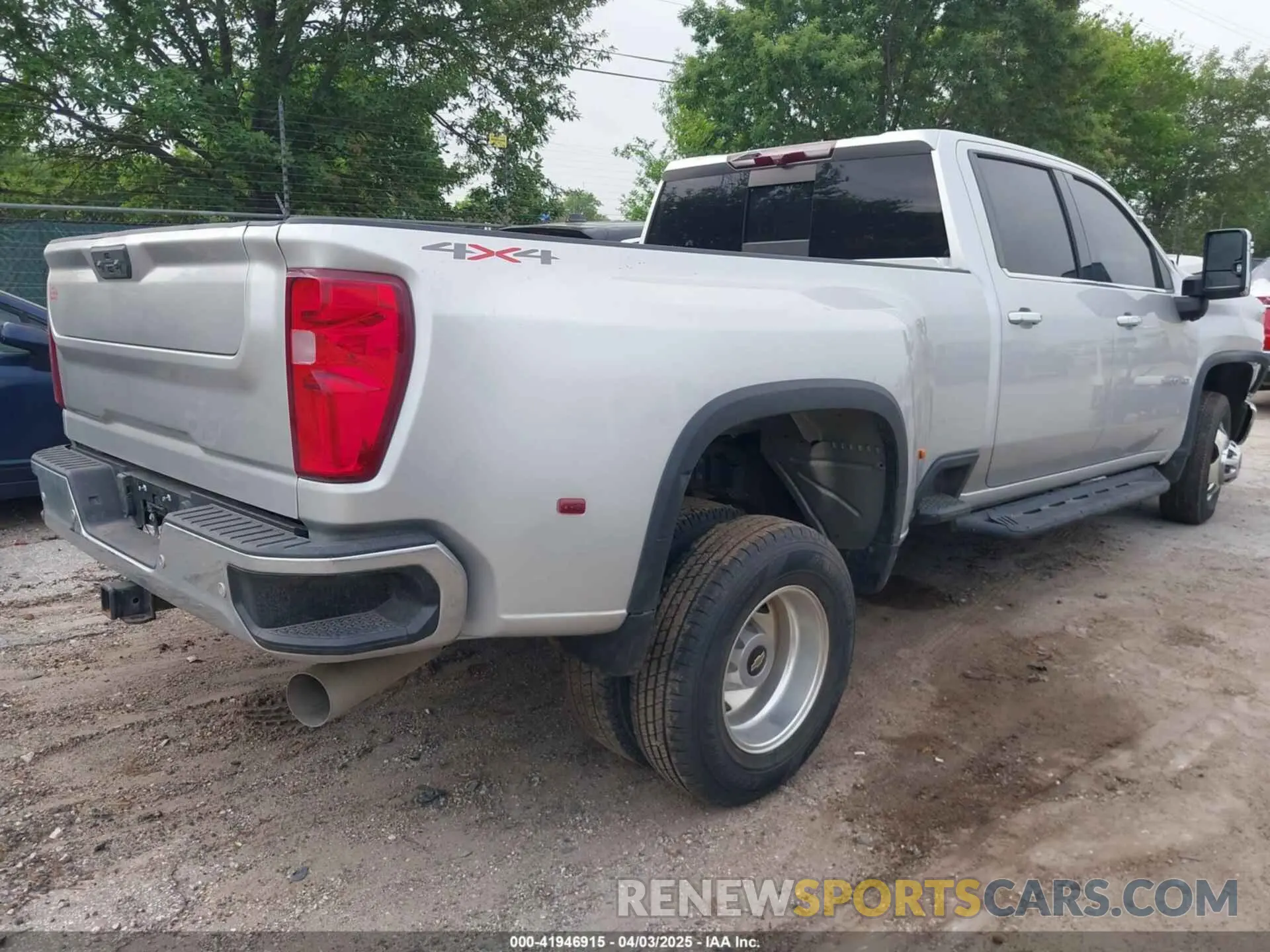 4 fotografías del automóvil dañado 1GC4YUEY1NF163633 CHEVROLET SILVERADO 3500HD 2022