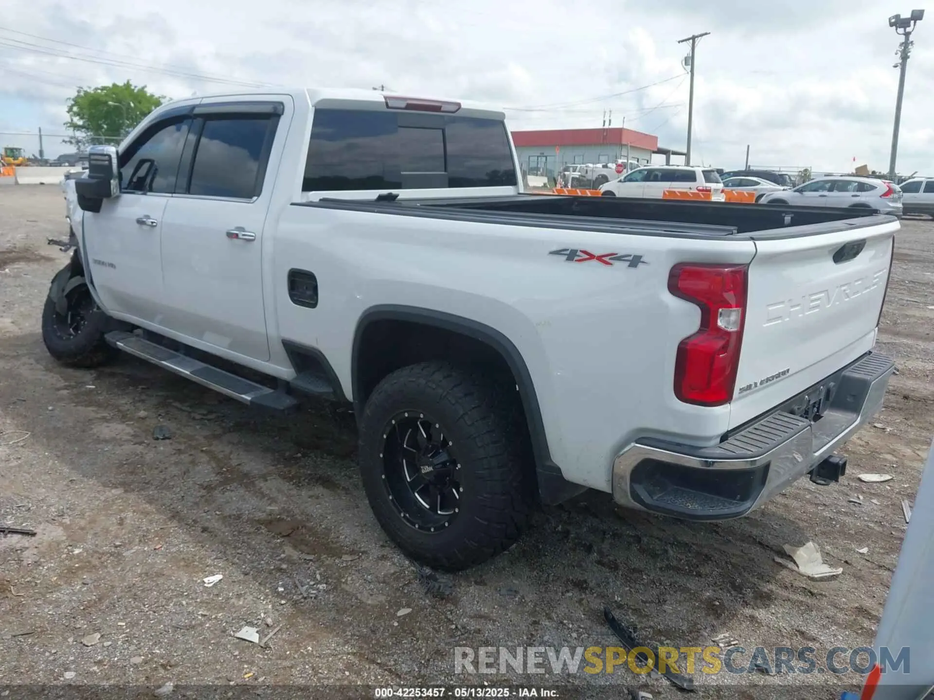 3 fotografías del automóvil dañado 1GC4YUEY6NF116999 CHEVROLET SILVERADO 3500HD 2022