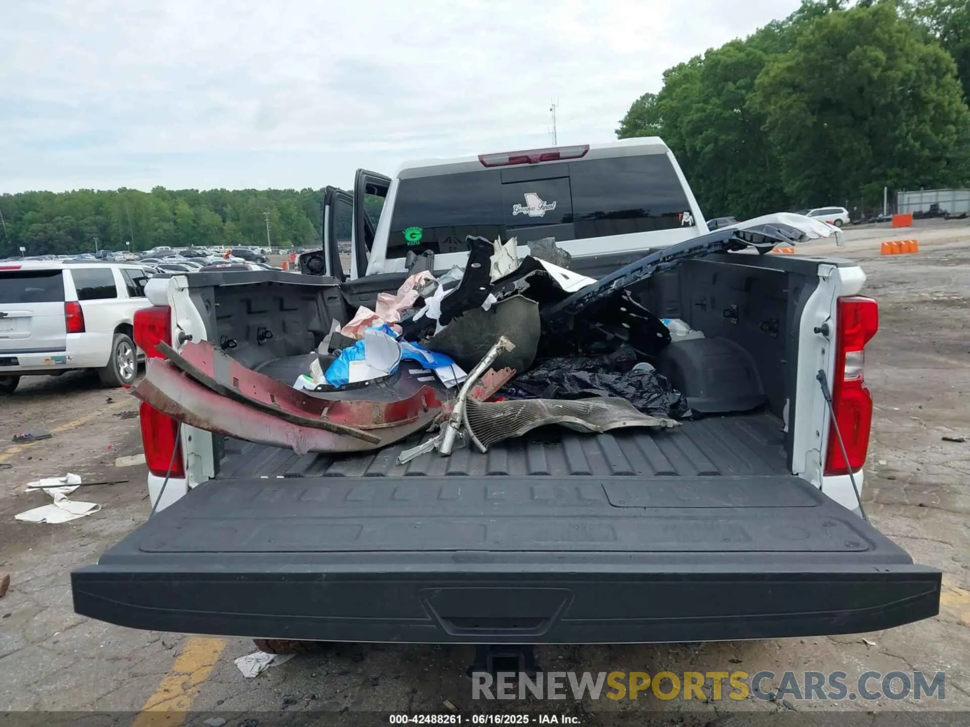 15 fotografías del automóvil dañado 1GC4YVEY2NF120358 CHEVROLET SILVERADO 3500HD 2022