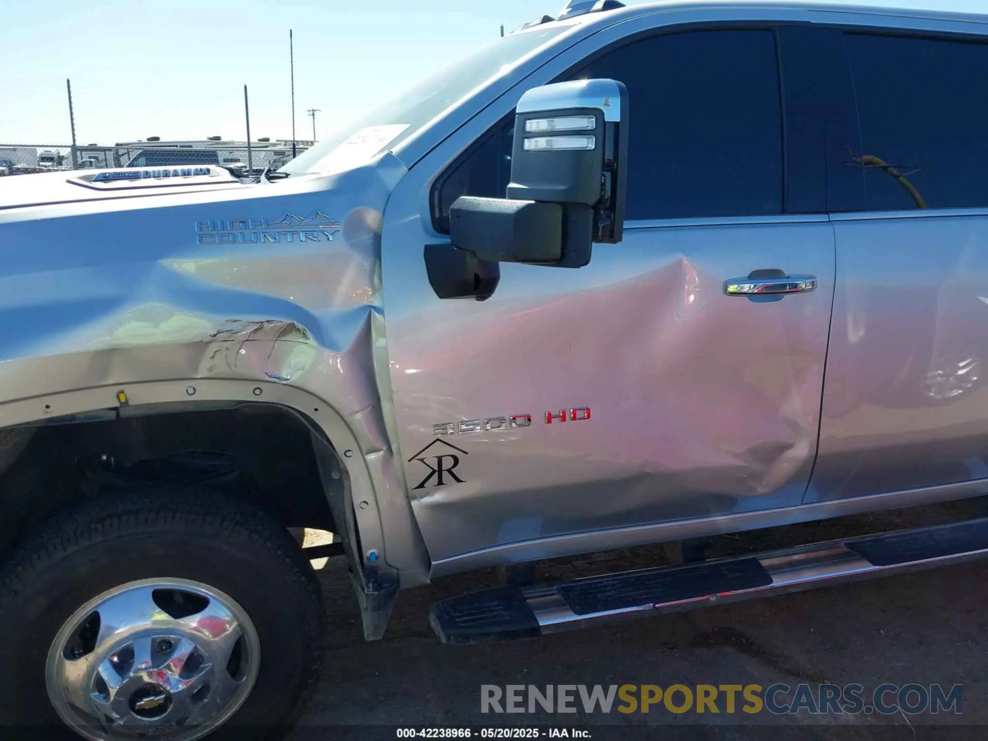 12 fotografías del automóvil dañado 1GC4YVEY9NF302705 CHEVROLET SILVERADO 3500HD 2022