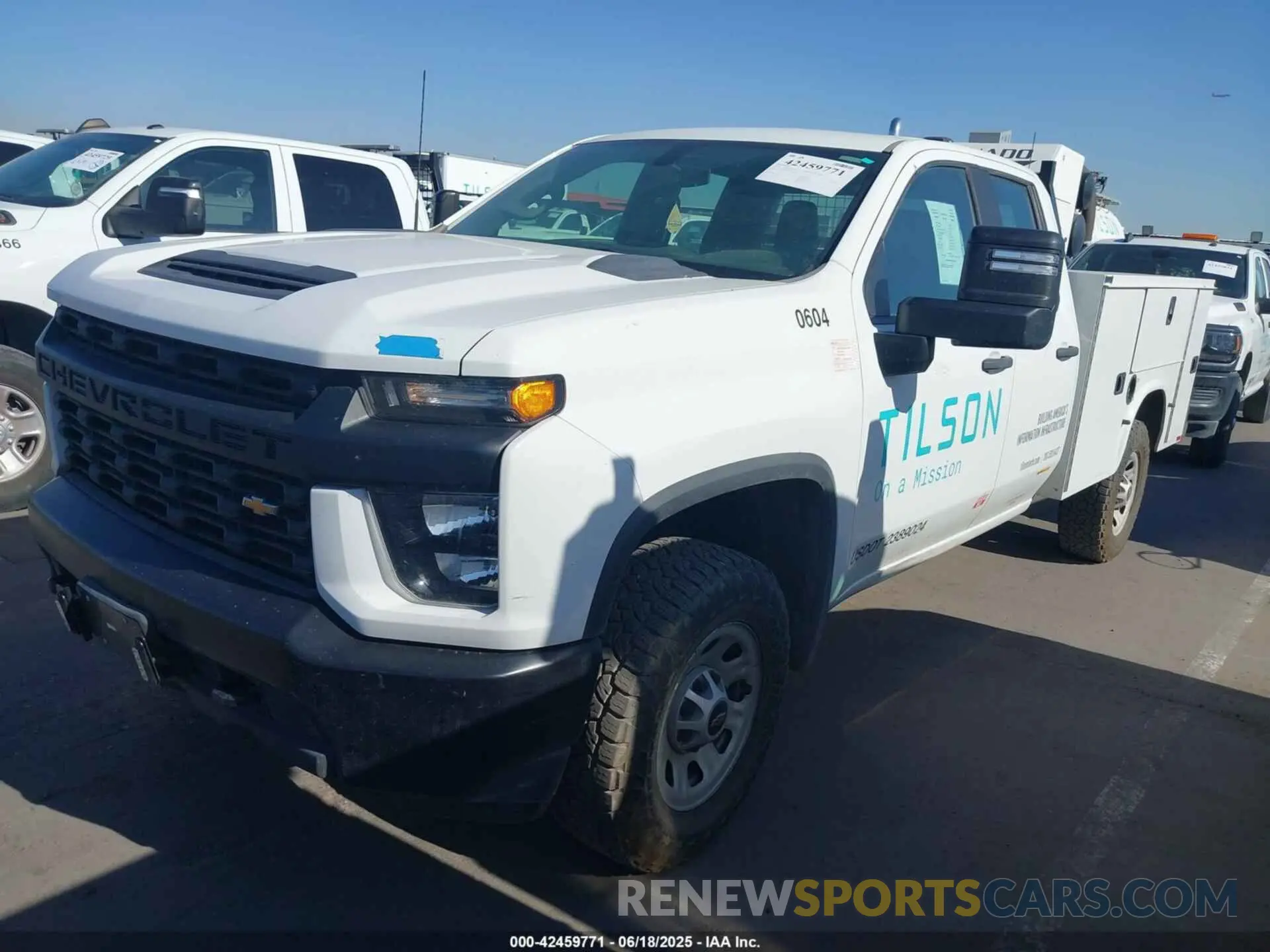 2 fotografías del automóvil dañado 1GC5YSE73PF236181 CHEVROLET SILVERADO 3500HD 2023