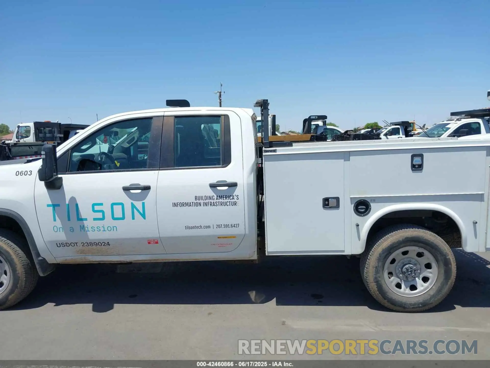 14 fotografías del automóvil dañado 1GC5YSE7XPF236209 CHEVROLET SILVERADO 3500HD 2023