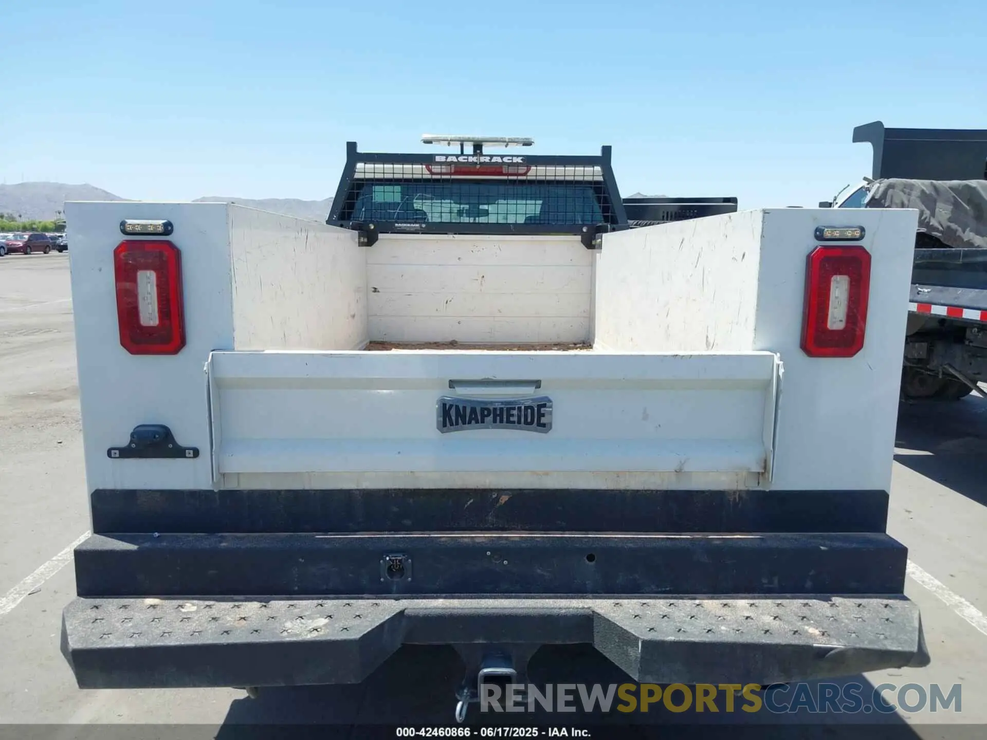 15 fotografías del automóvil dañado 1GC5YSE7XPF236209 CHEVROLET SILVERADO 3500HD 2023