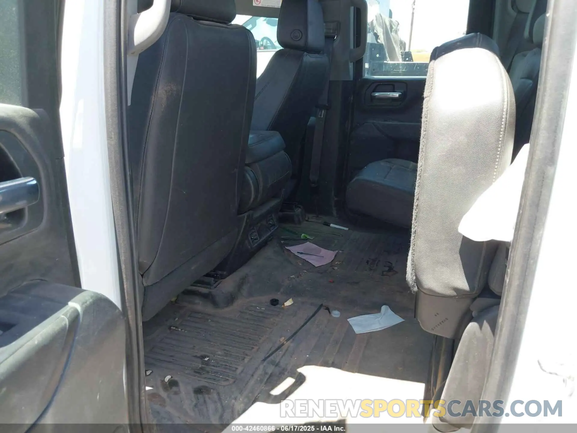 6 fotografías del automóvil dañado 1GC5YSE7XPF236209 CHEVROLET SILVERADO 3500HD 2023