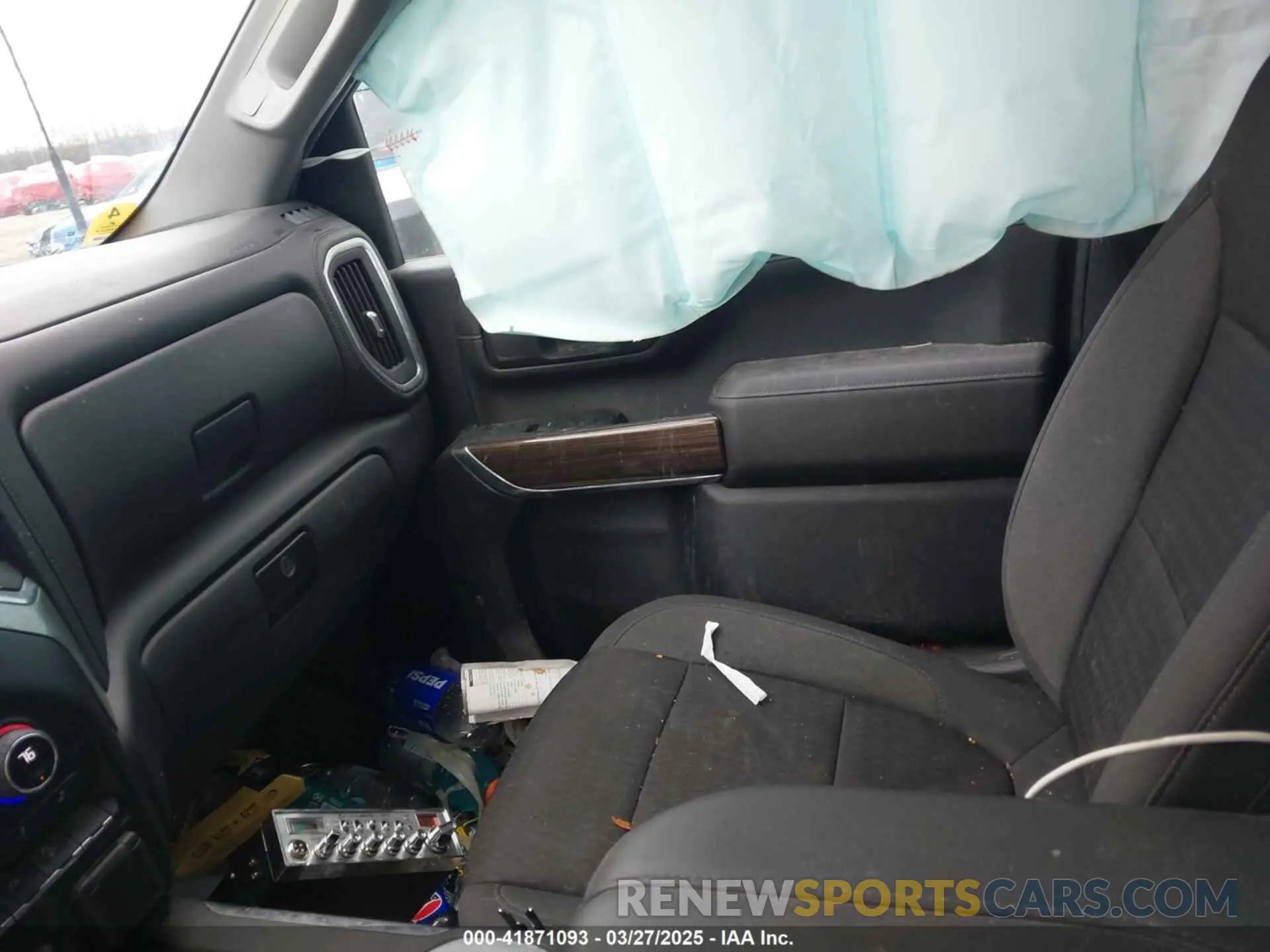 13 fotografías del automóvil dañado 2GC4YTEY5P1716756 CHEVROLET SILVERADO 3500HD 2023