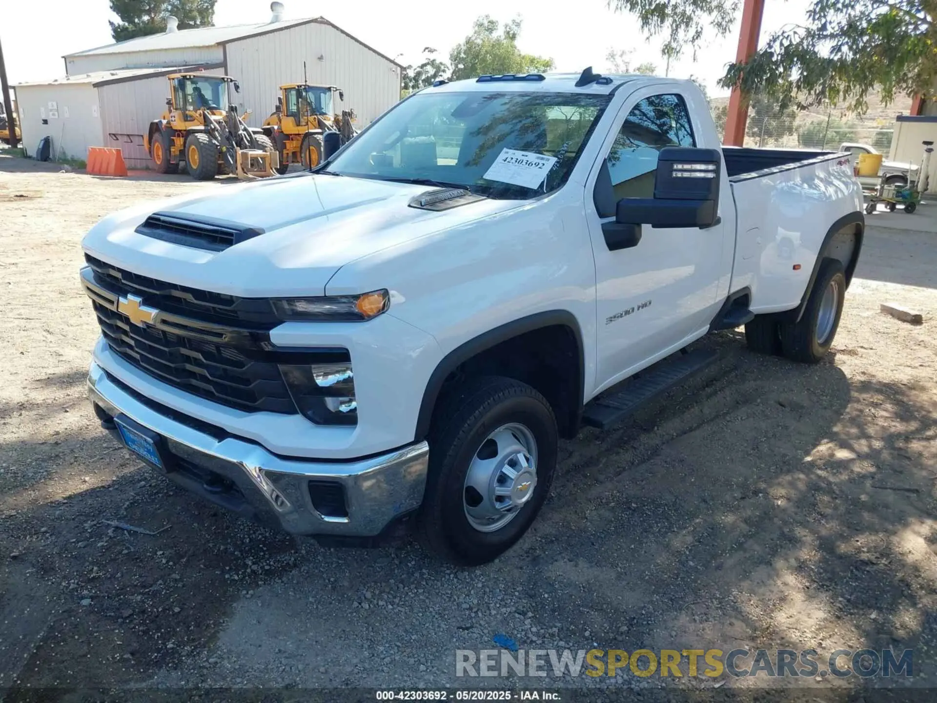 2 fotografías del automóvil dañado 1GC3YSEY8RF387083 CHEVROLET SILVERADO 3500HD 2024