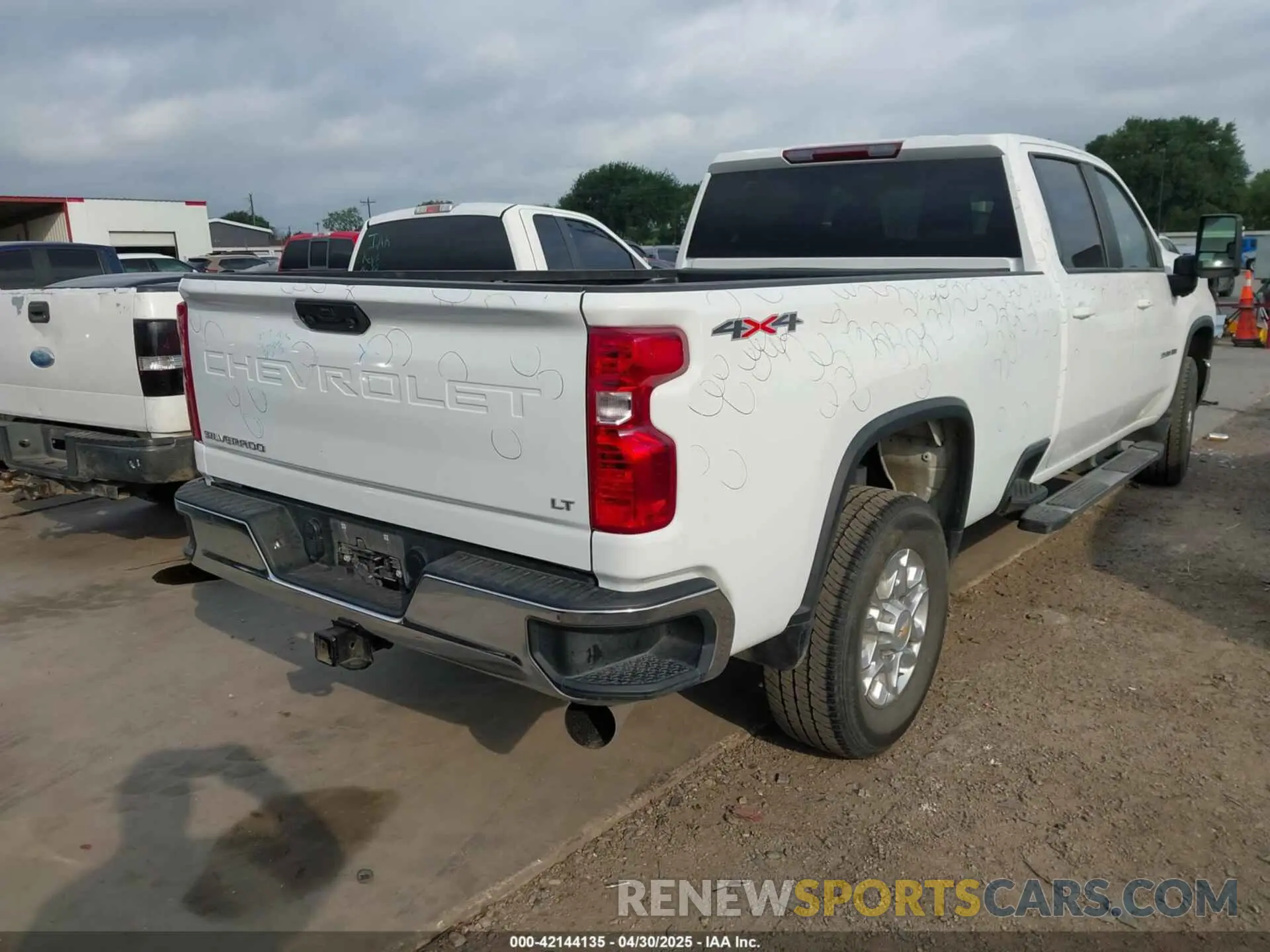 4 fotografías del automóvil dañado 1GC4YTEY4RF370775 CHEVROLET SILVERADO 3500HD 2024