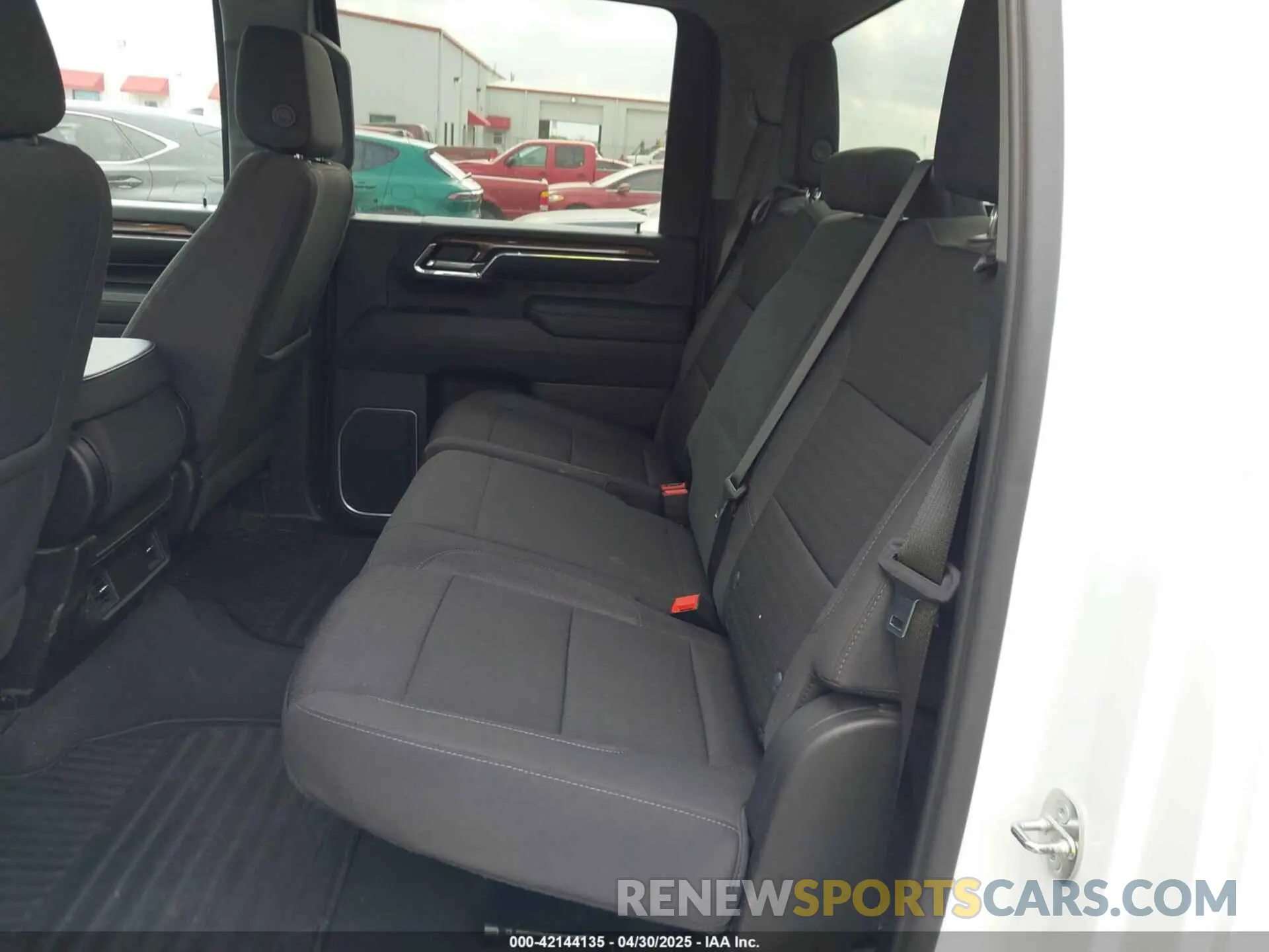 7 fotografías del automóvil dañado 1GC4YTEY4RF370775 CHEVROLET SILVERADO 3500HD 2024