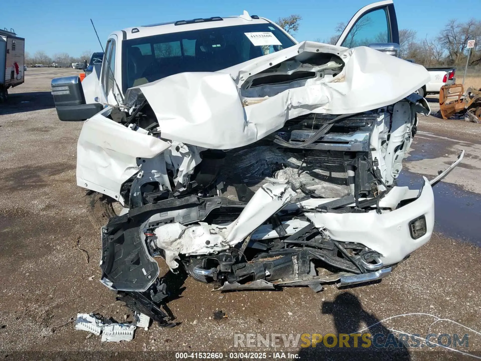 11 fotografías del automóvil dañado 1GC4YVE75RF314962 CHEVROLET SILVERADO 3500HD 2024