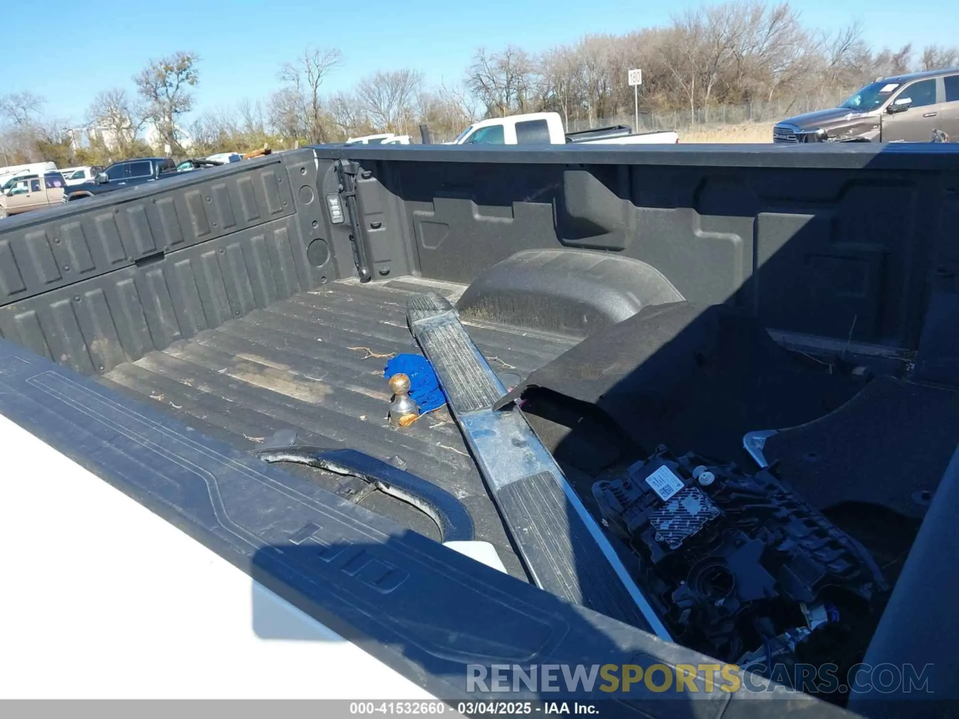 6 fotografías del automóvil dañado 1GC4YVE75RF314962 CHEVROLET SILVERADO 3500HD 2024