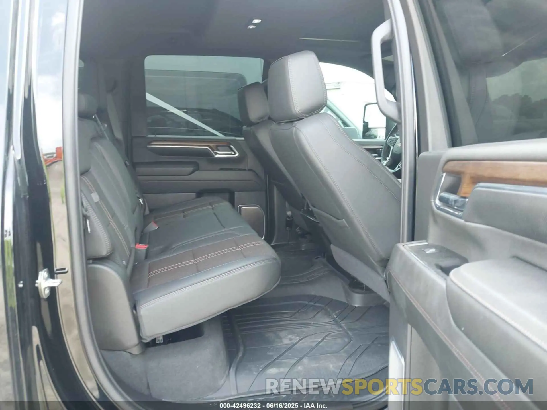 8 fotografías del automóvil dañado 1GC4YVEY7RF394483 CHEVROLET SILVERADO 3500HD 2024