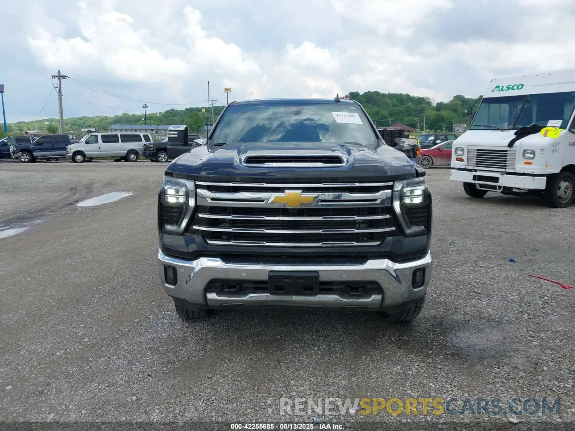 12 fotografías del automóvil dañado 2GC4YUEY1R1100545 CHEVROLET SILVERADO 3500HD 2024