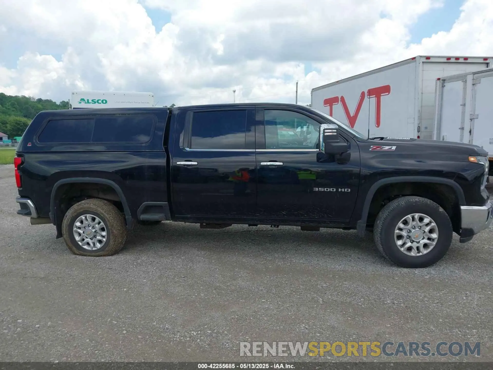 13 fotografías del automóvil dañado 2GC4YUEY1R1100545 CHEVROLET SILVERADO 3500HD 2024