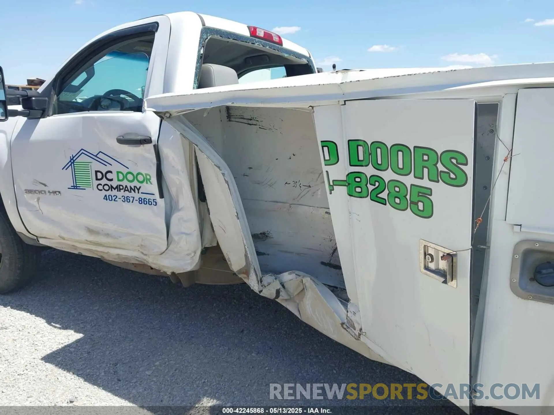 6 fotografías del automóvil dañado 1GB3CVCG5KF192739 CHEVROLET SILVERADO 3500HD CHASSIS 2019