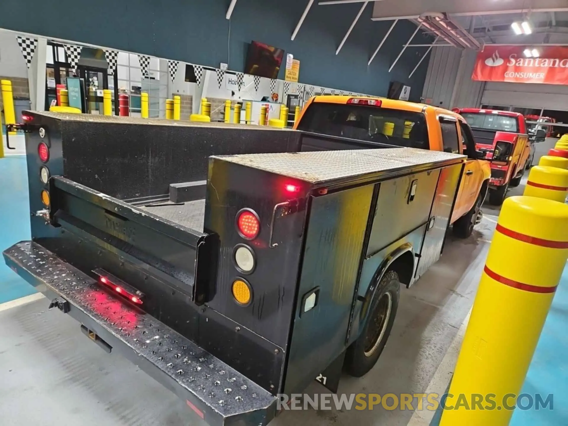 3 fotografías del automóvil dañado 1GB4KVCG7KF201934 CHEVROLET SILVERADO 3500HD CHASSIS 2019