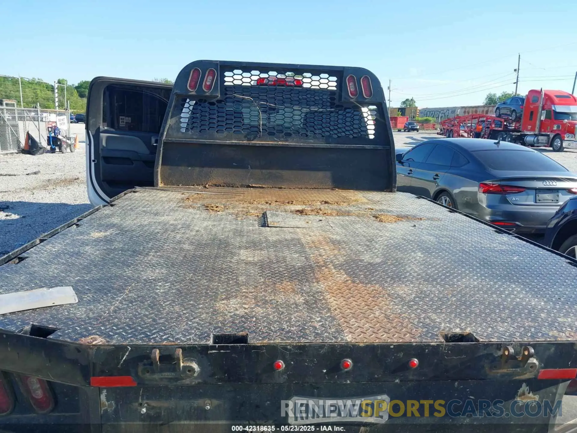8 fotografías del automóvil dañado 1GB4KVCY0KF235416 CHEVROLET SILVERADO 3500HD CHASSIS 2019