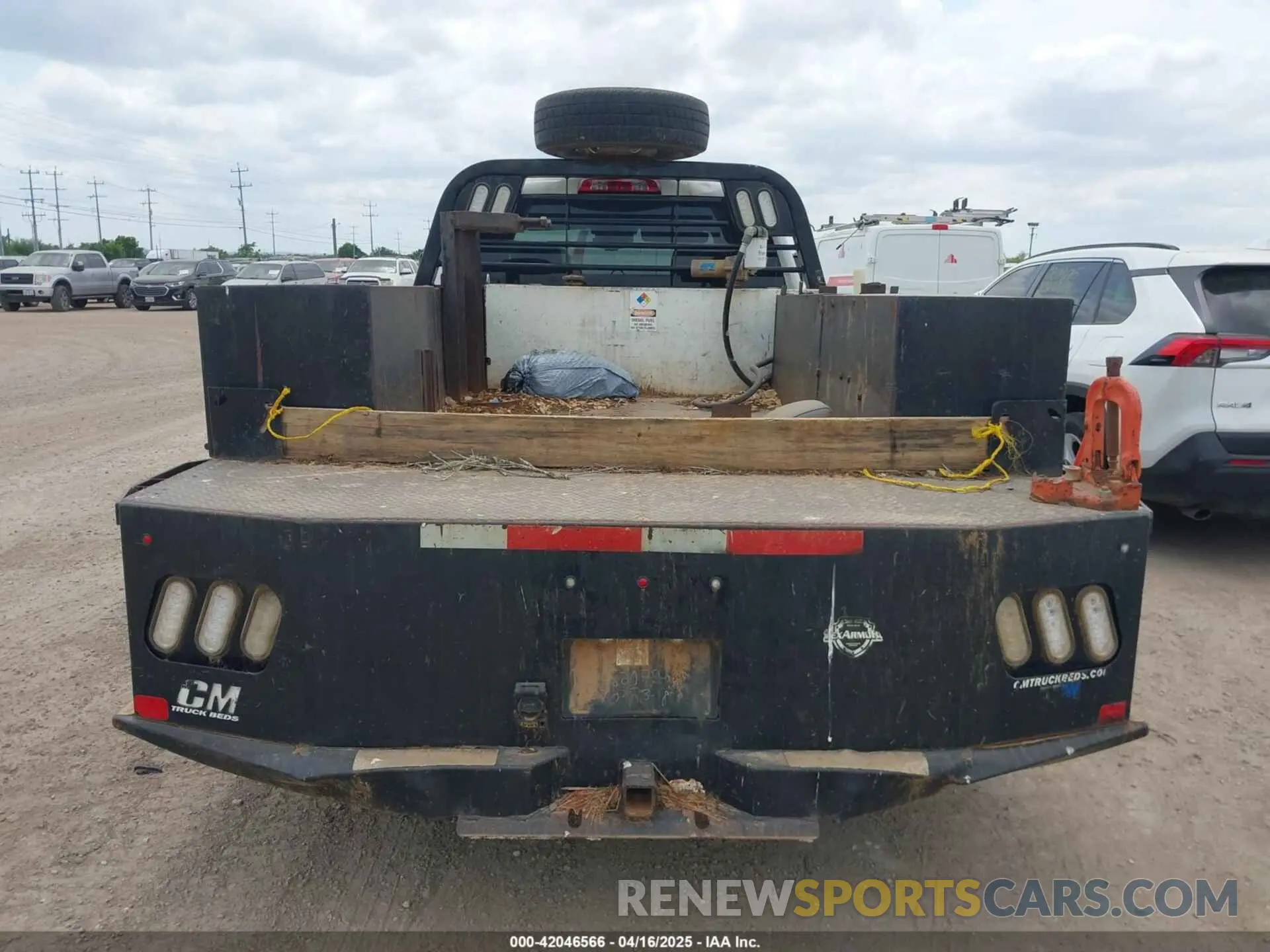 15 fotografías del automóvil dañado 1GB4KVCY1KF160662 CHEVROLET SILVERADO 3500HD CHASSIS 2019