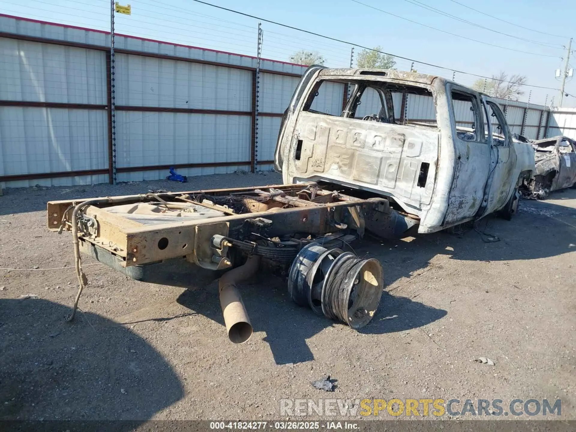 4 fotografías del automóvil dañado 1GB4KVCY5KF103025 CHEVROLET SILVERADO 3500HD CHASSIS 2019