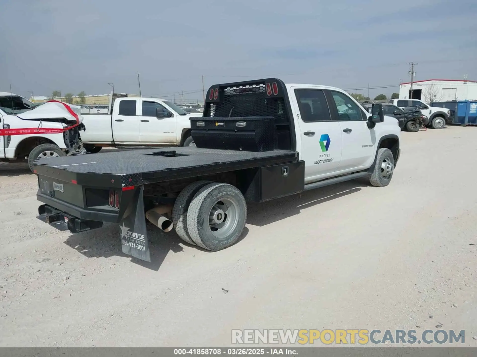 4 fotografías del automóvil dañado 1GB4YSEY2MF179914 CHEVROLET SILVERADO 3500HD CHASSIS 2021