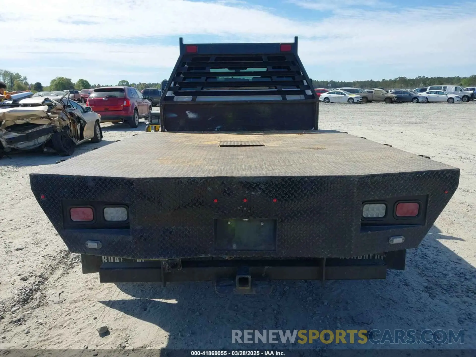 15 fotografías del automóvil dañado 1GB4YSEY2MF278135 CHEVROLET SILVERADO 3500HD CHASSIS 2021