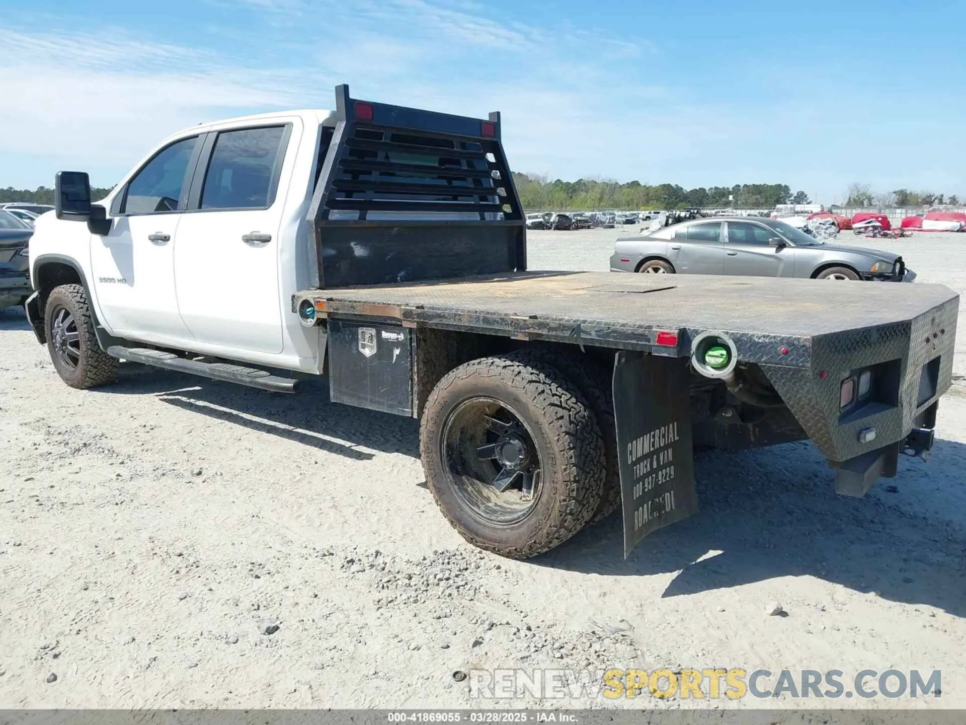 3 fotografías del automóvil dañado 1GB4YSEY2MF278135 CHEVROLET SILVERADO 3500HD CHASSIS 2021