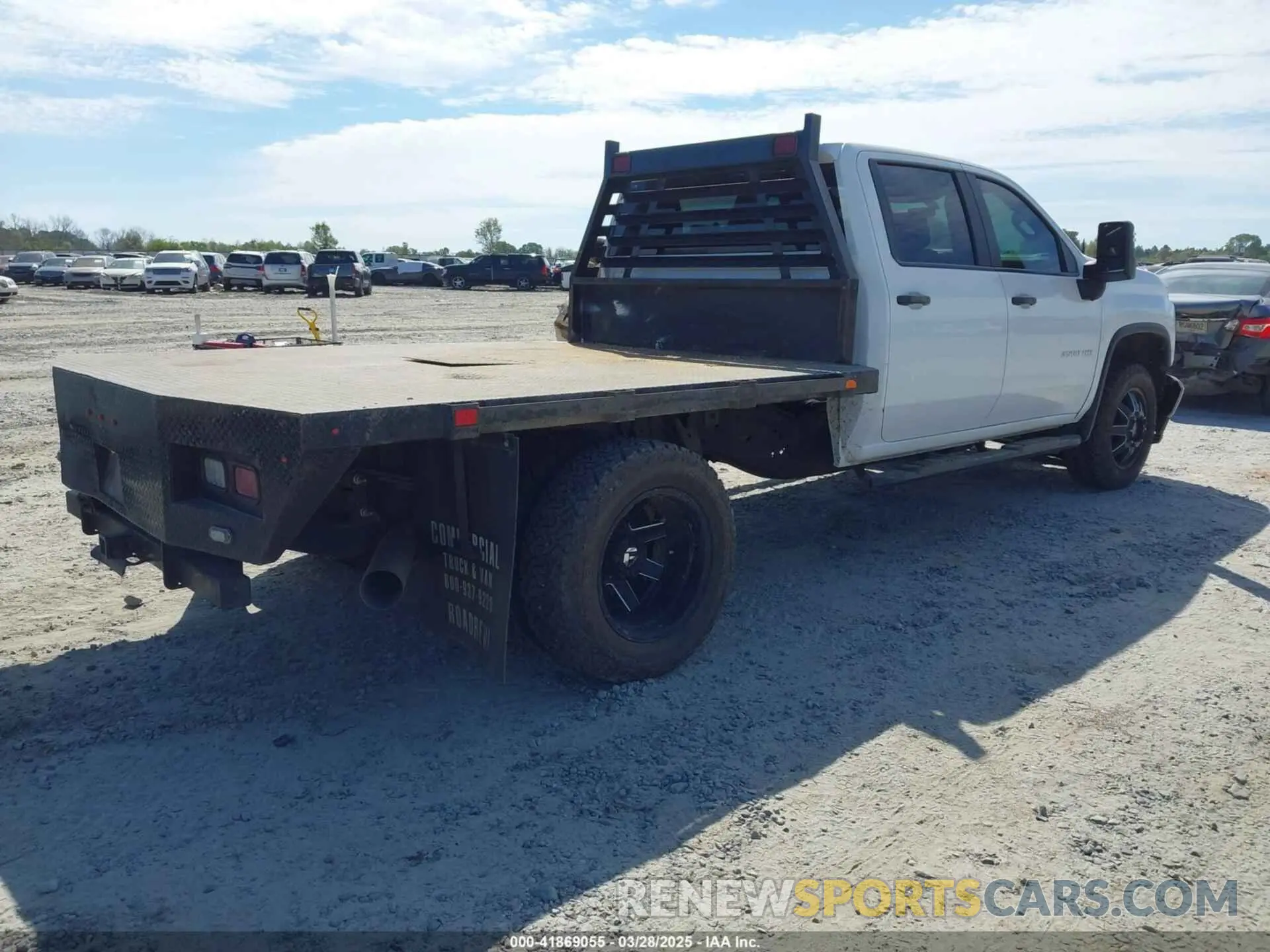 4 fotografías del automóvil dañado 1GB4YSEY2MF278135 CHEVROLET SILVERADO 3500HD CHASSIS 2021