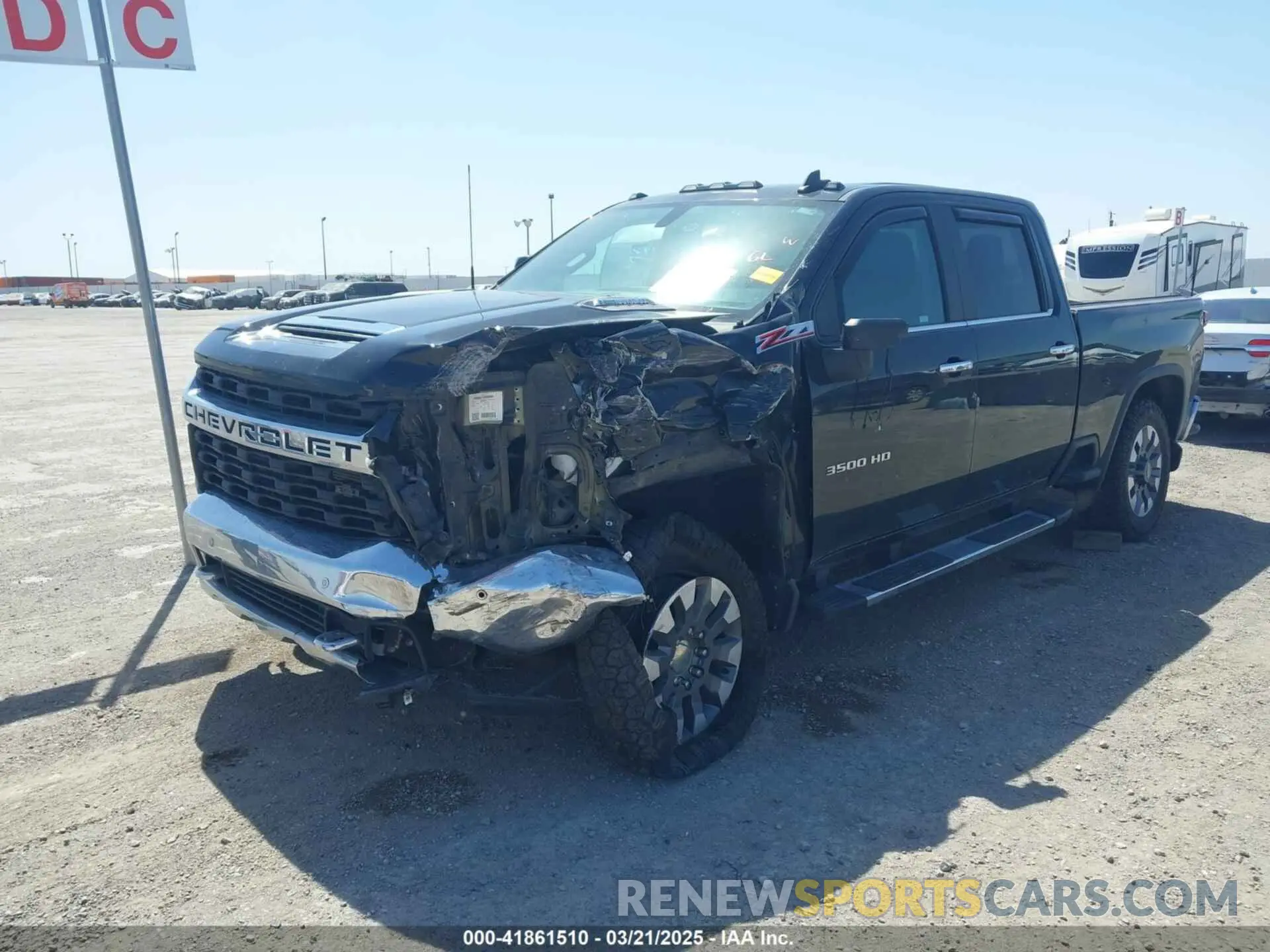 2 fotografías del automóvil dañado 1GC4YTEY2MF135557 CHEVROLET SILVERADO 3500HD CHASSIS 2021
