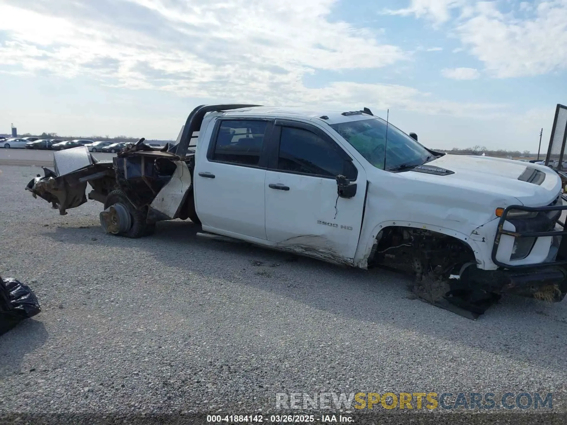 14 fotografías del automóvil dañado 1GB4WREY3NF344952 CHEVROLET SILVERADO 3500HD CHASSIS 2022
