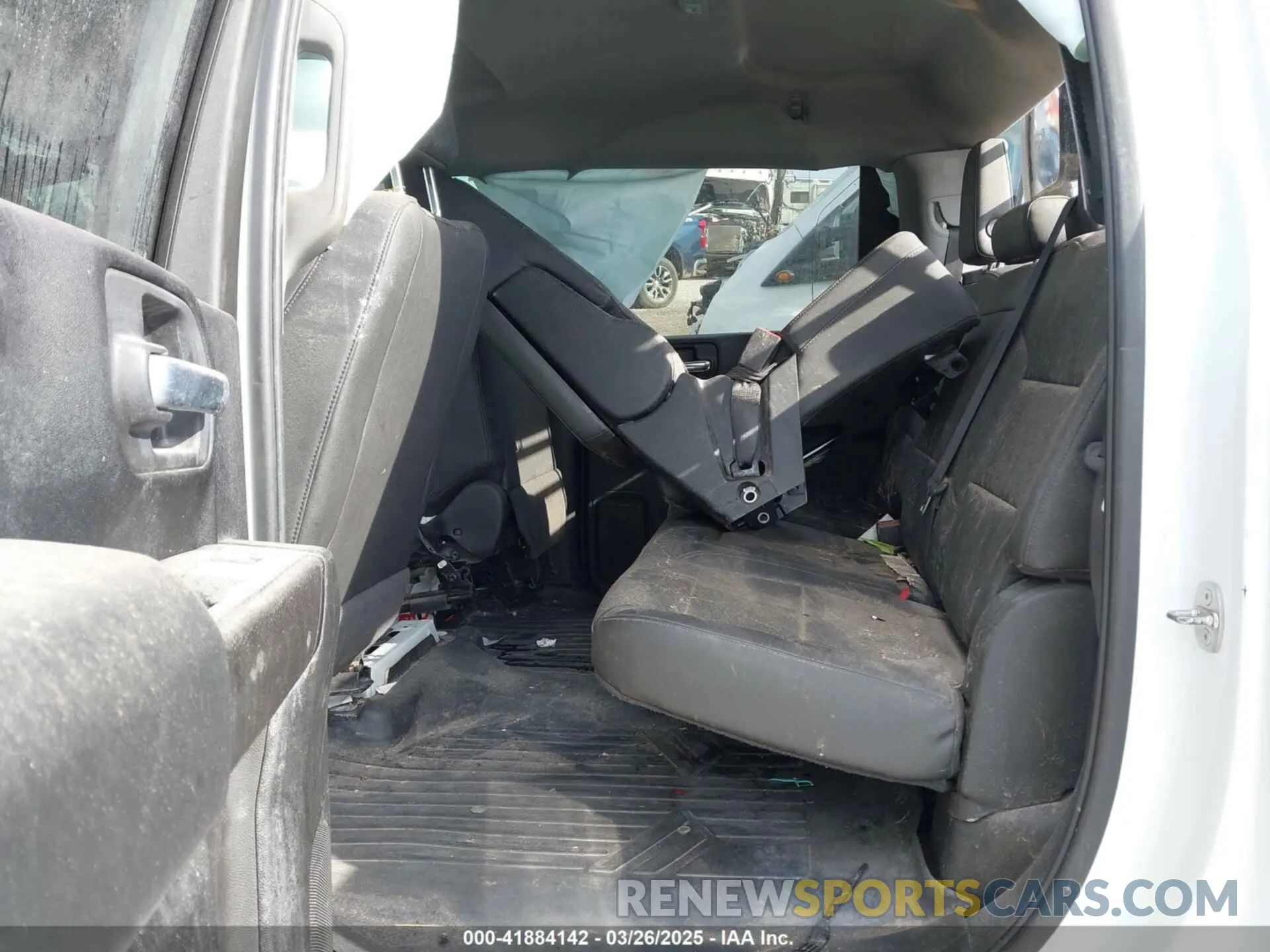 6 fotografías del automóvil dañado 1GB4WREY3NF344952 CHEVROLET SILVERADO 3500HD CHASSIS 2022