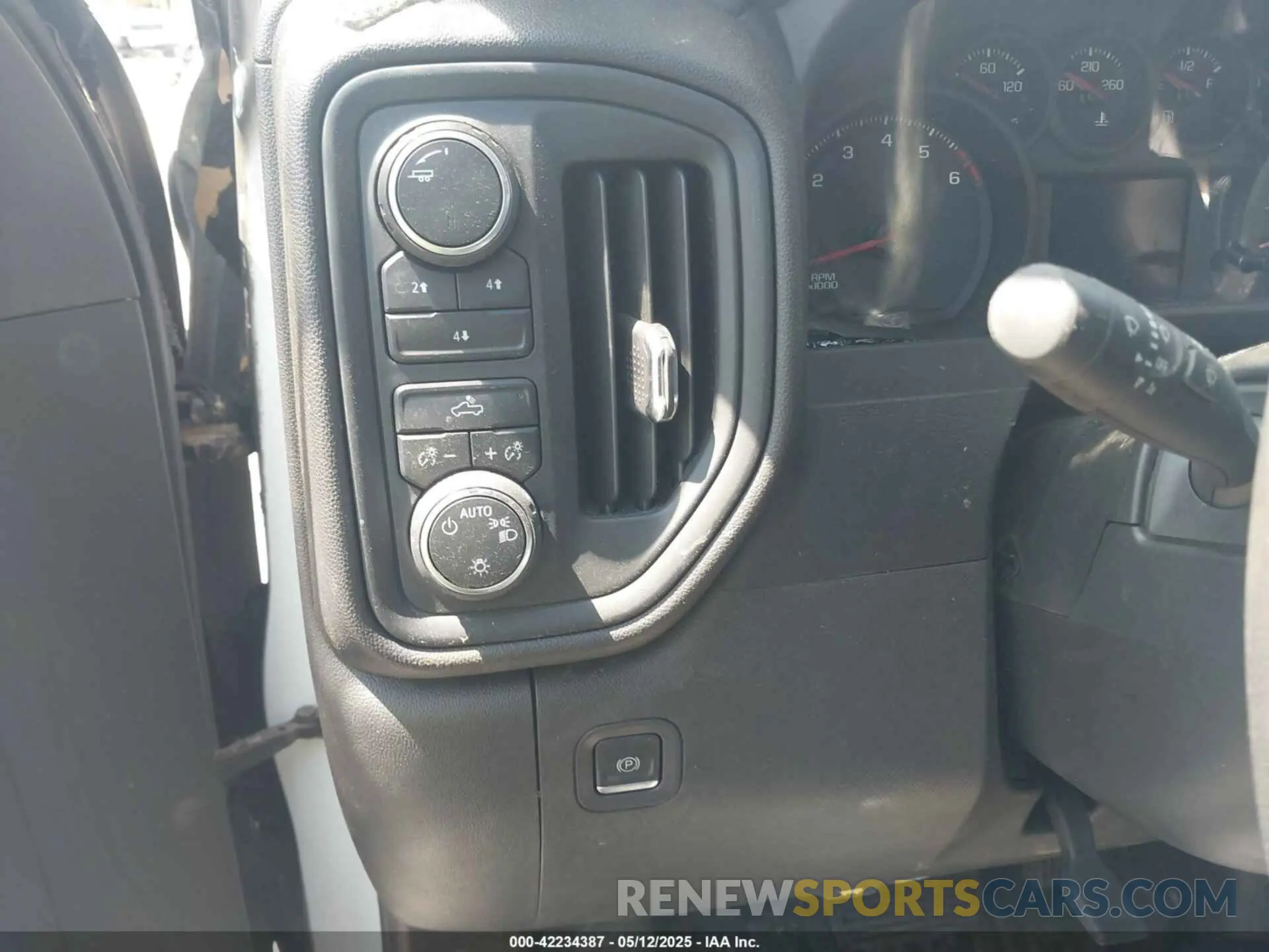 14 fotografías del automóvil dañado 1GB4YSE75NF159407 CHEVROLET SILVERADO 3500HD CHASSIS 2022