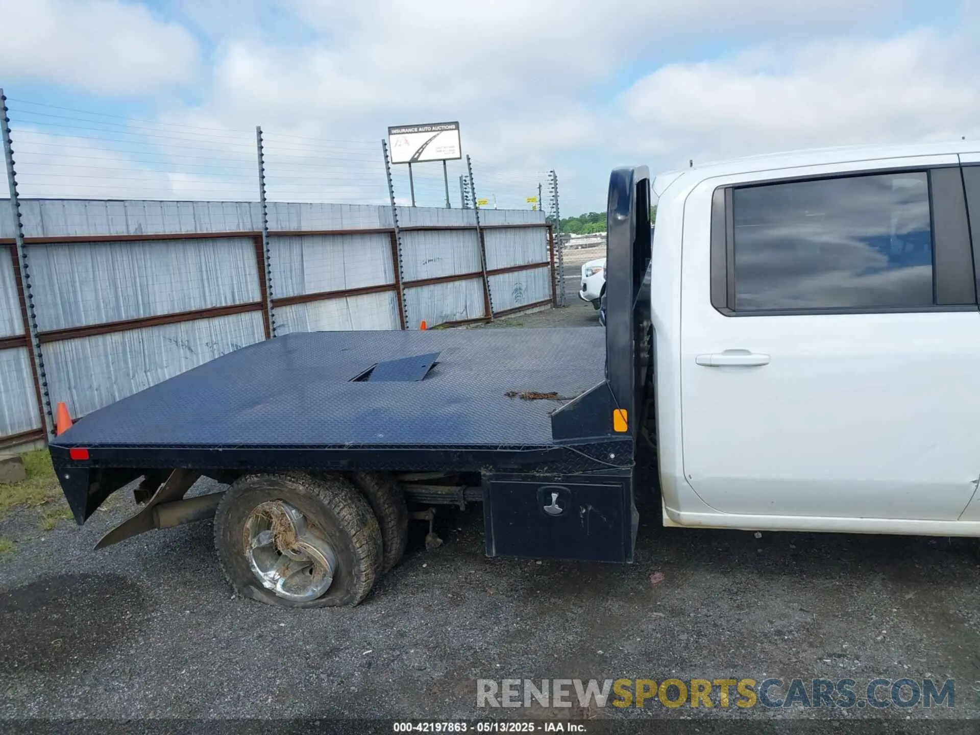 20 fotografías del automóvil dañado 1GB4YTEY8NF244577 CHEVROLET SILVERADO 3500HD CHASSIS 2022
