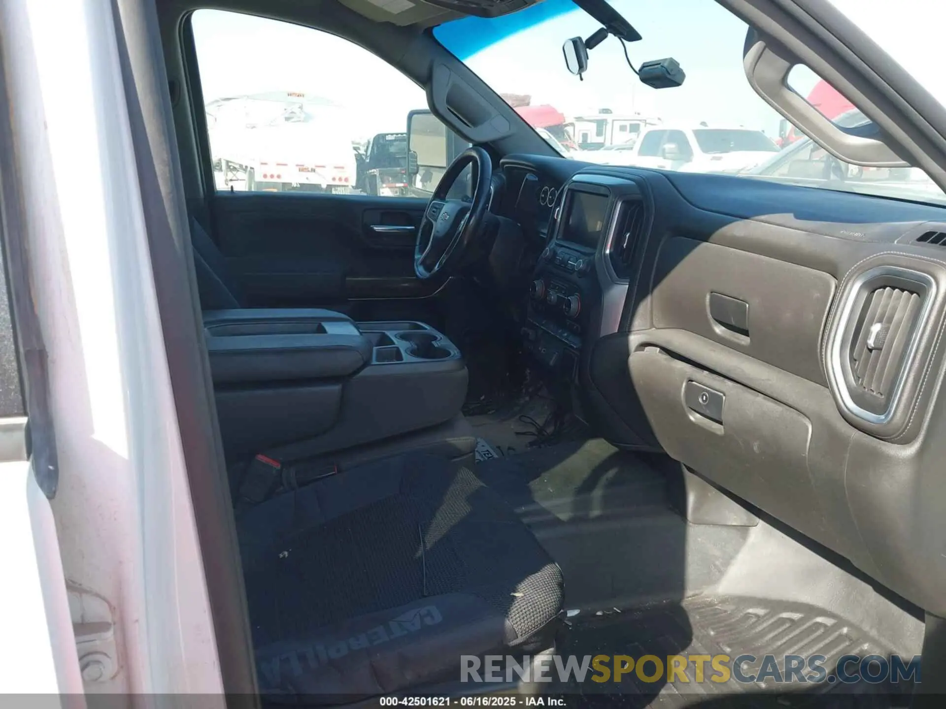 7 fotografías del automóvil dañado 1GB4YTEY8NF340306 CHEVROLET SILVERADO 3500HD CHASSIS 2022