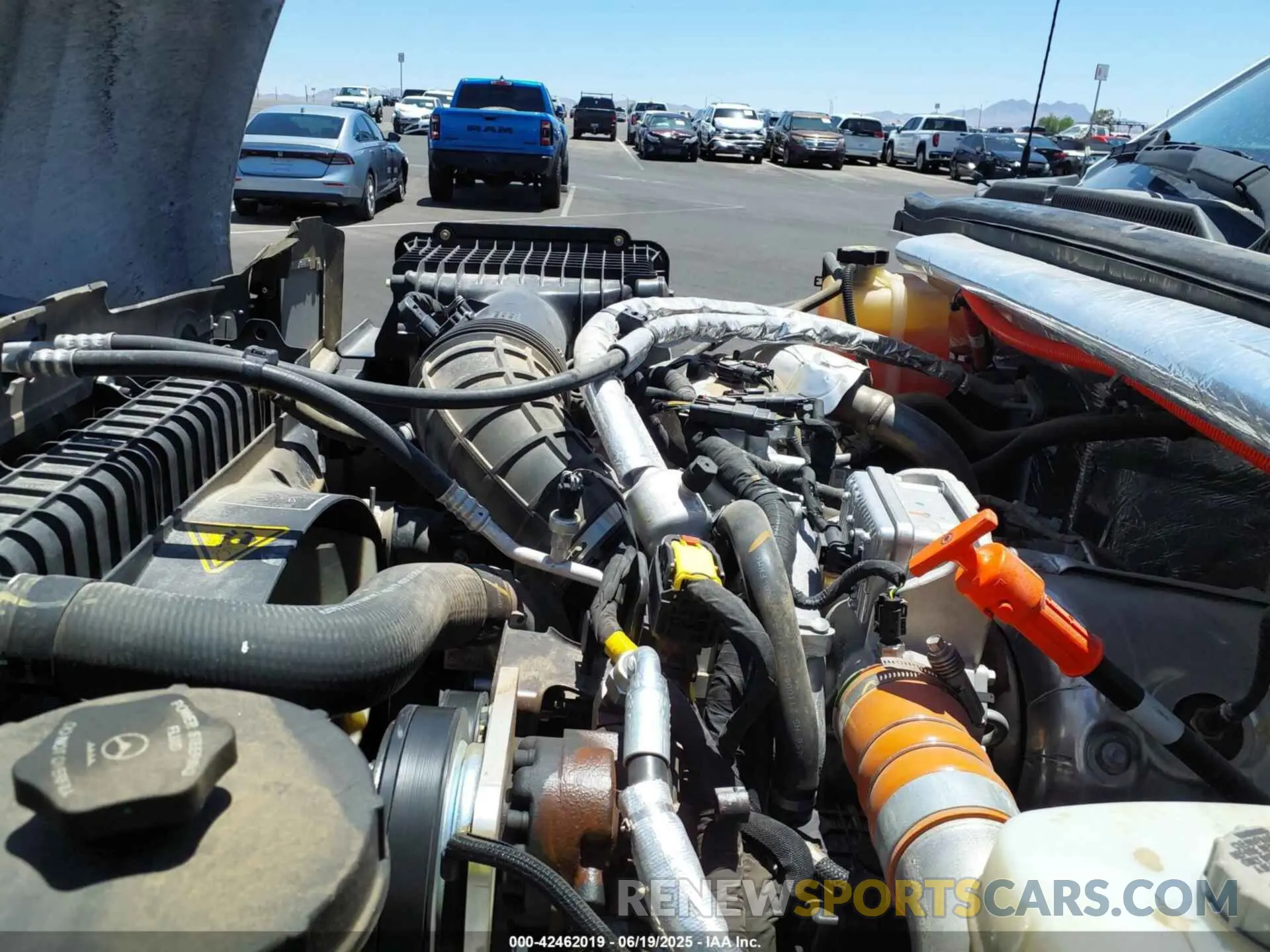 9 fotografías del automóvil dañado 1HTKJPVM9NH622621 CHEVROLET SILVERADO 4500HD 2022