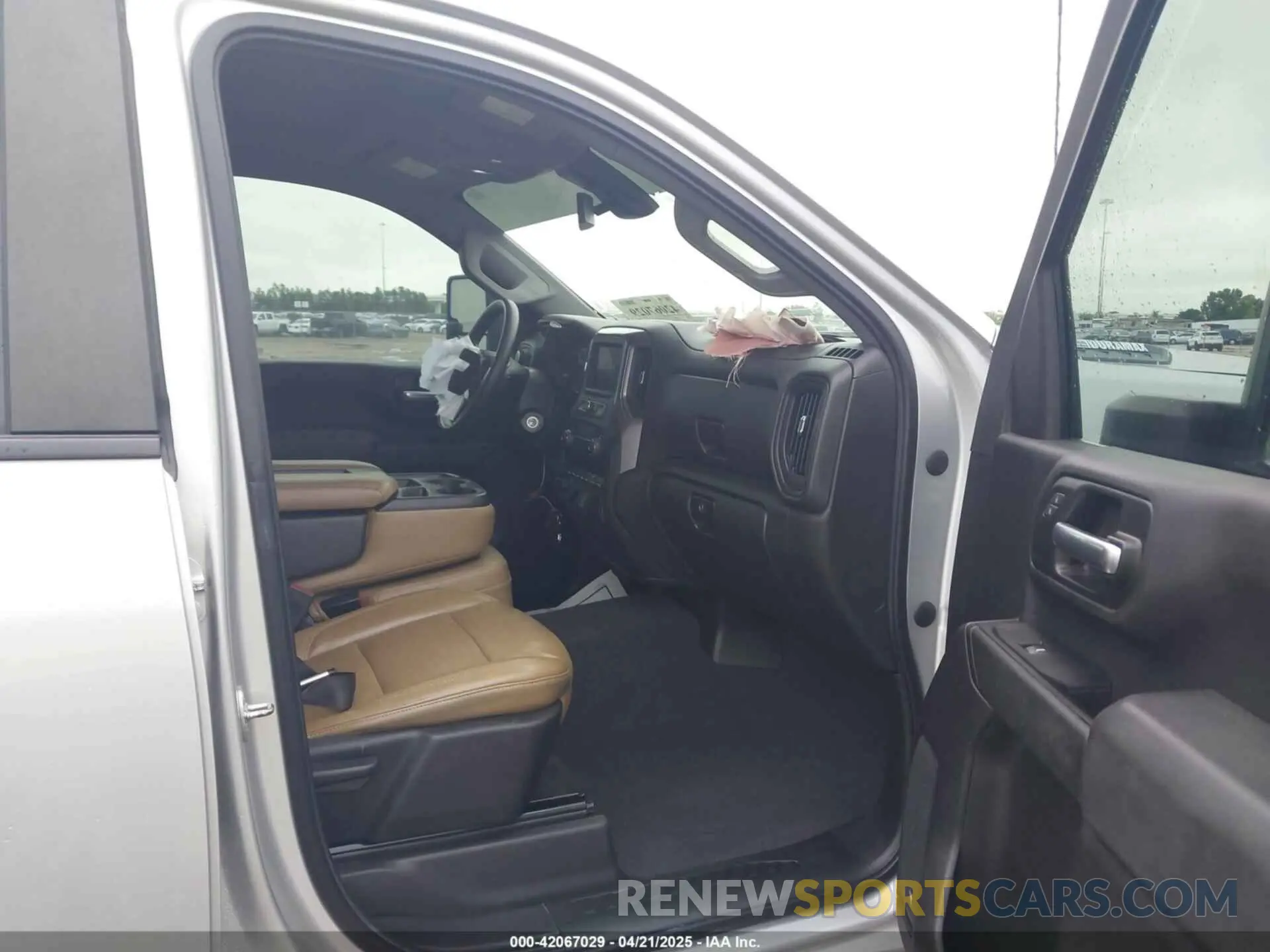 5 fotografías del automóvil dañado 22GC4YMEY9N121065 CHEVROLET SILVERADO HD 2500 2W 2022