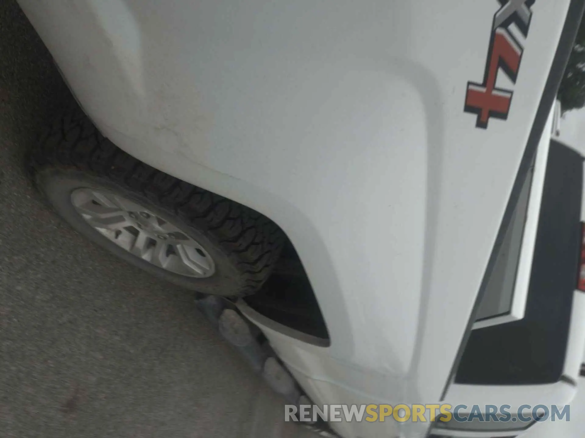 17 fotografías del automóvil dañado 2GCVKPEC1K1176428 CHEVROLET SILVERADO LD 2019