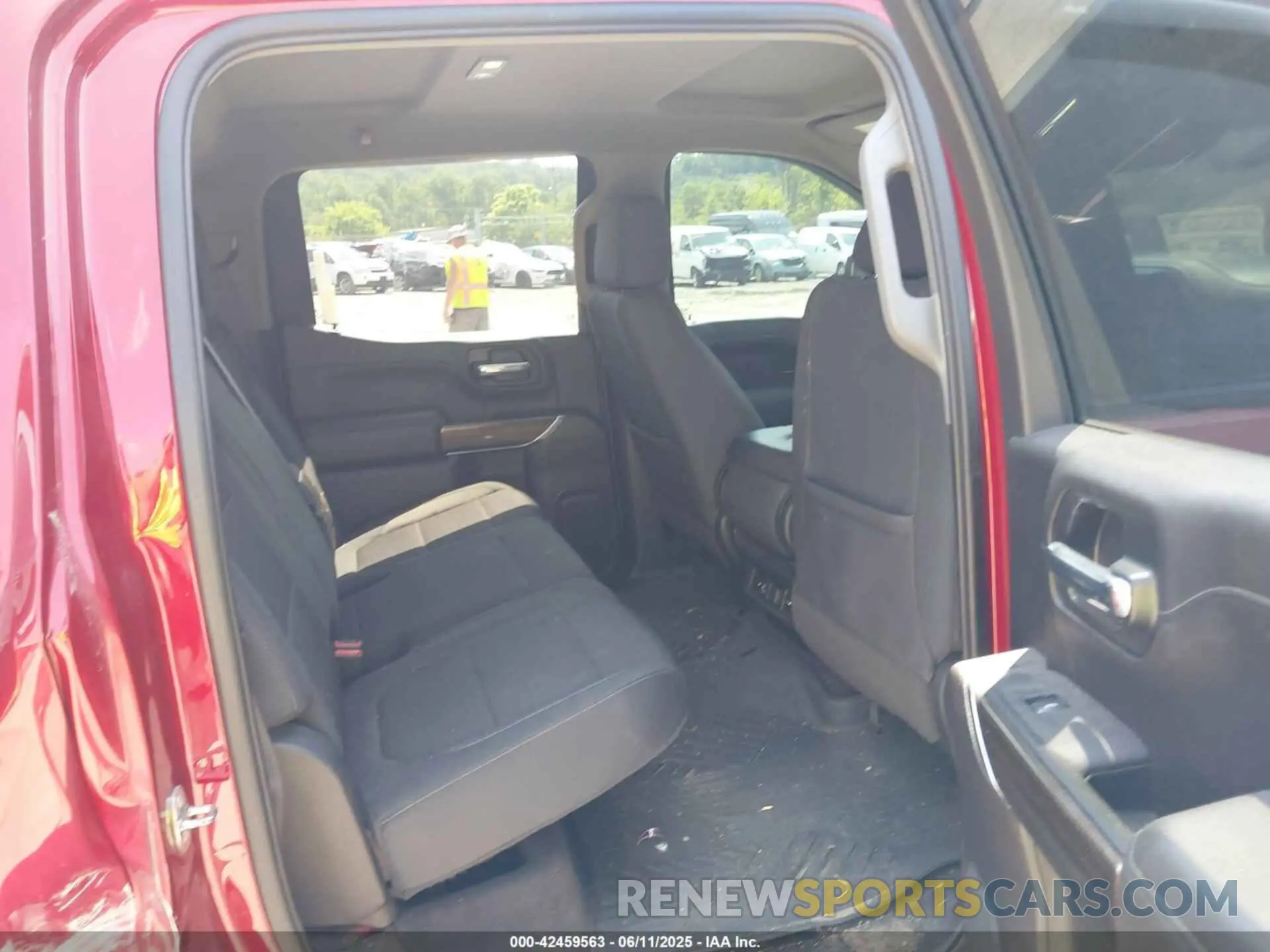 8 fotografías del automóvil dañado 3GCUYEED4NG162476 CHEVROLET SILVERADO LTD 2022