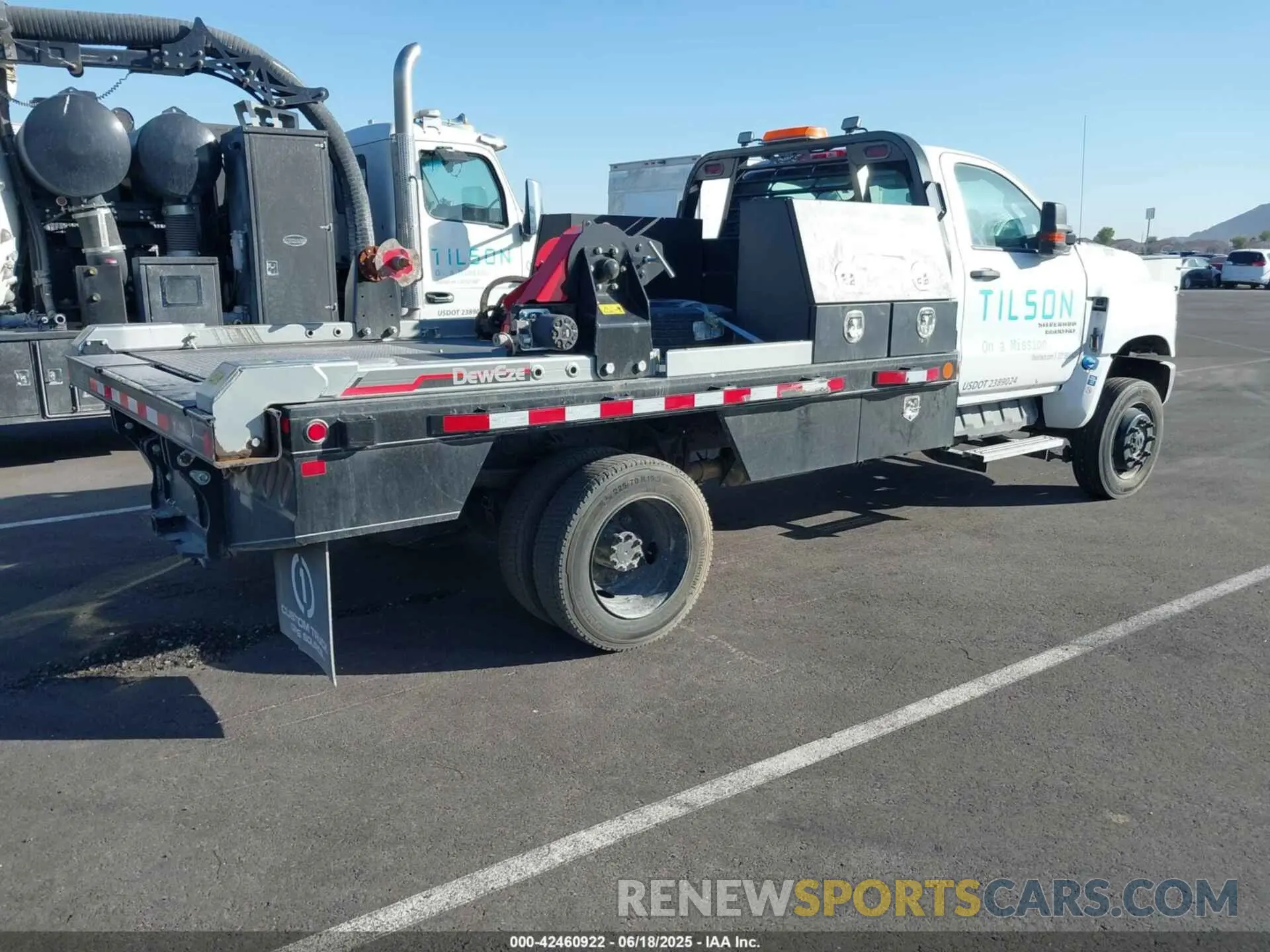 4 fotografías del automóvil dañado 1HTKJPVM4PH130940 CHEVROLET SILVERADO MD 2023