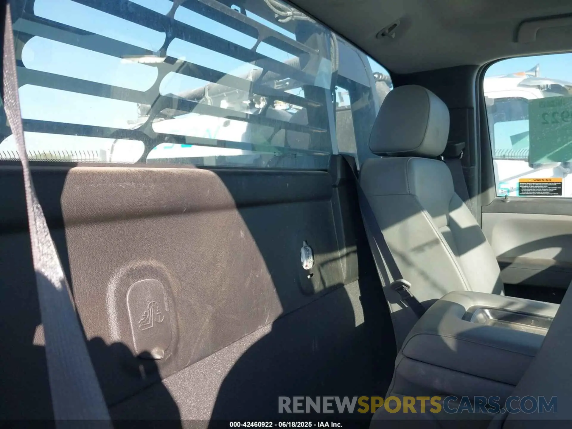6 fotografías del automóvil dañado 1HTKJPVM4PH130940 CHEVROLET SILVERADO MD 2023
